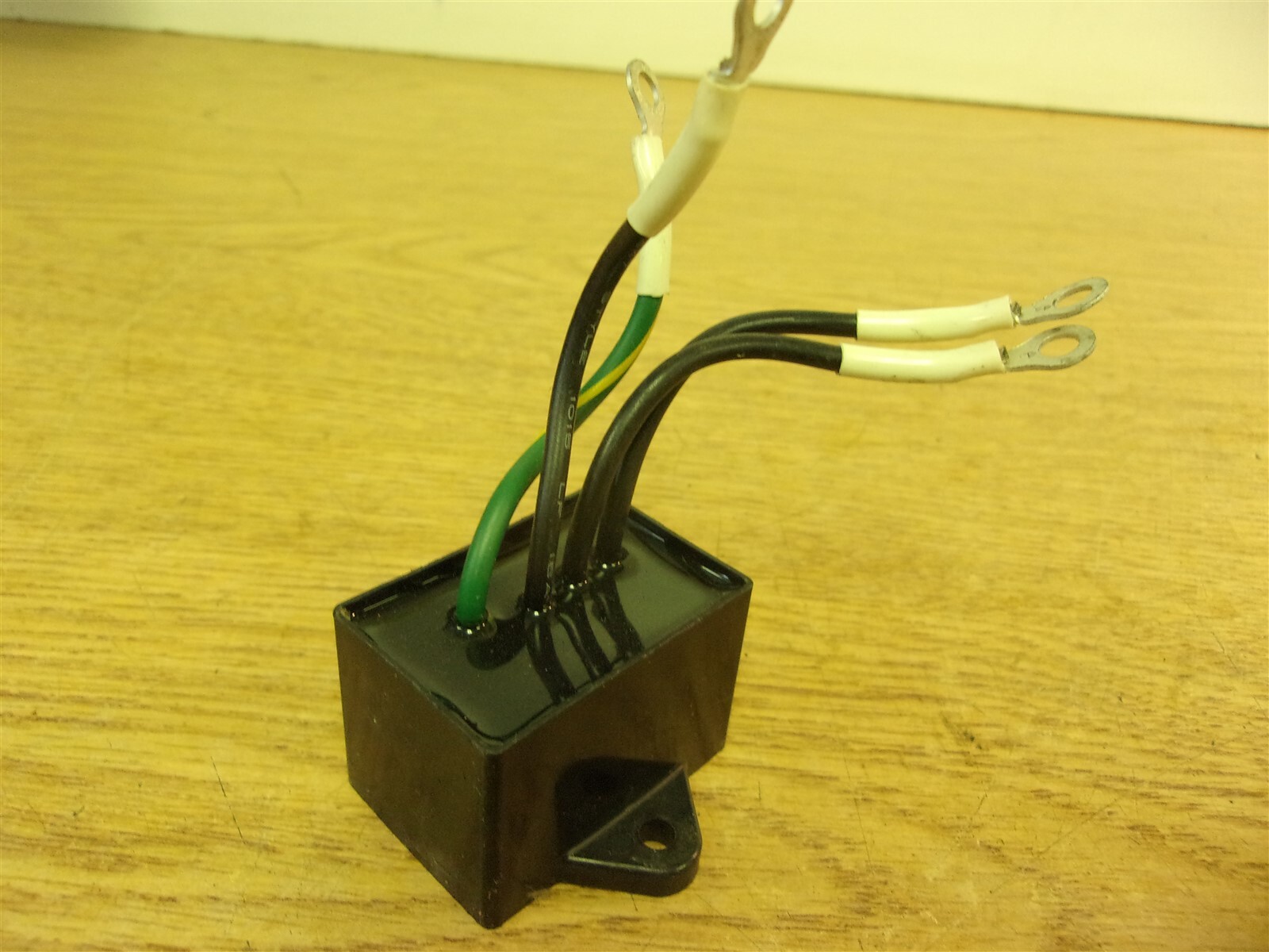 Okaya 781BXZ-2A Surege Protector RAV 250V *FREE SHIPPING*
