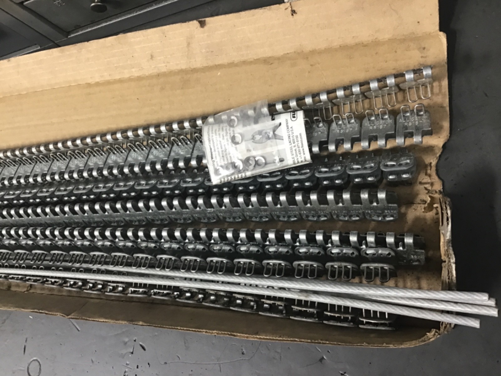 alligator ready set Staple Belt Fasteners RS187J24/ 600NC MISSING ONE STRIP