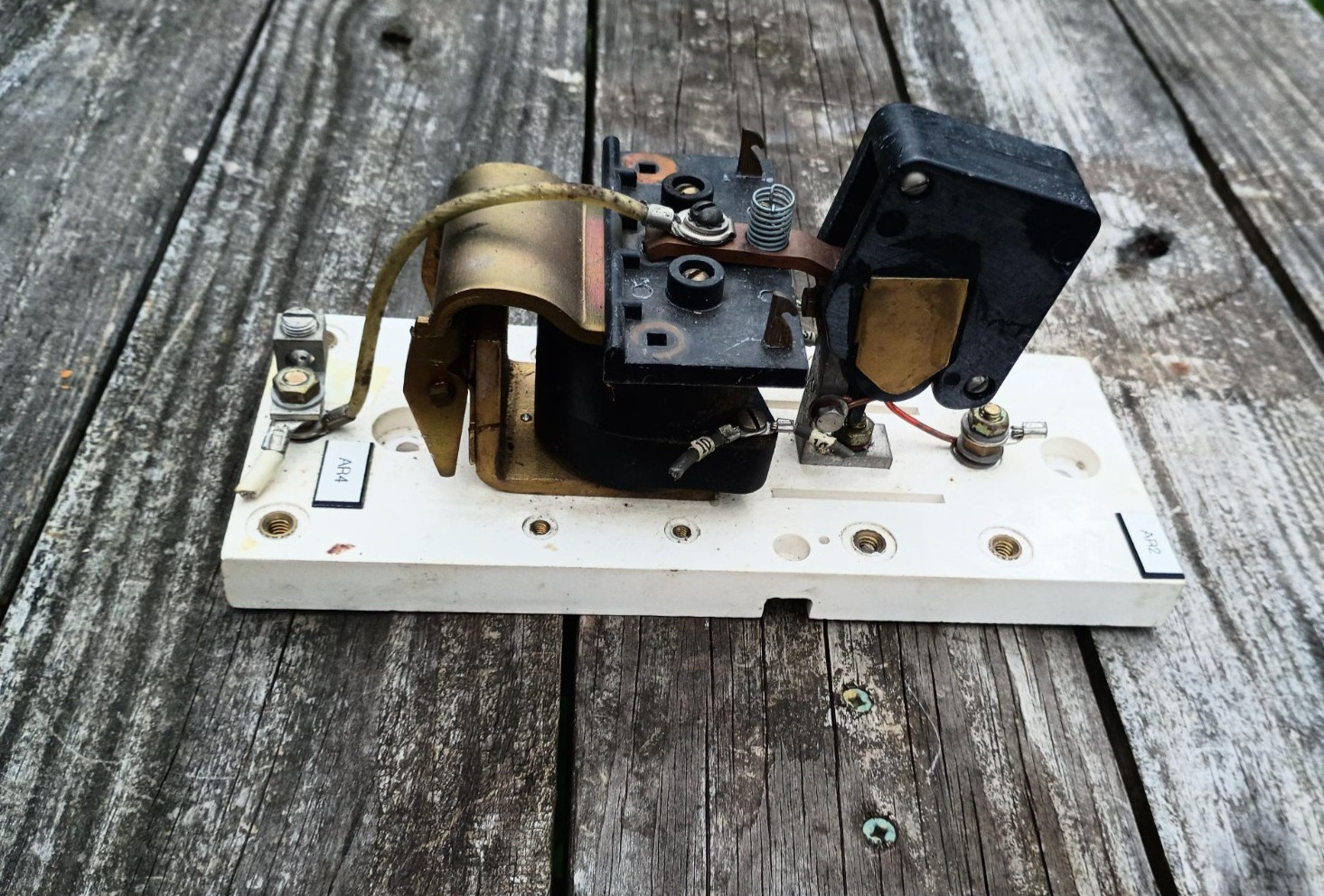Hubbell 59311-508 DC Contactor Size 1 Series 5210 250VDC Coil 25A 1-Pole NO