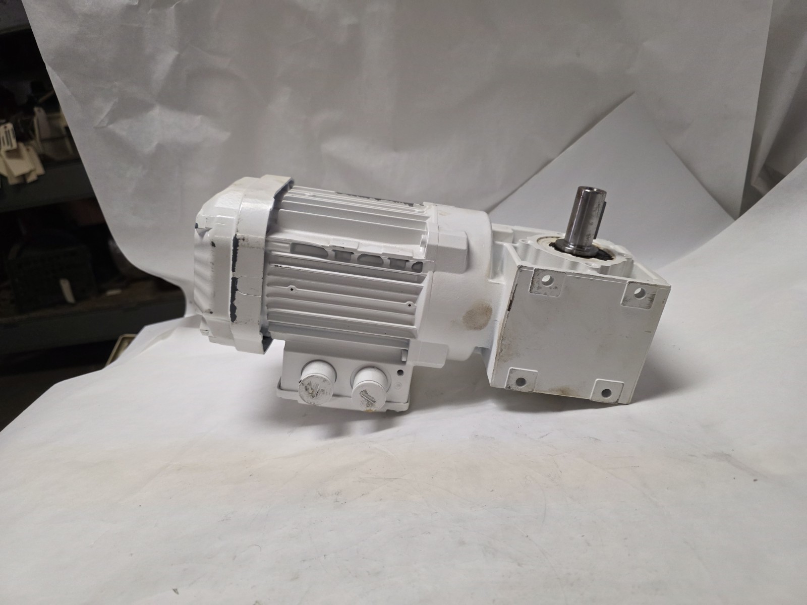 Sew-Eurodrive Gear Motor W20 DRN63 1695/28 RPM 1/4 Hp Inverter Duty