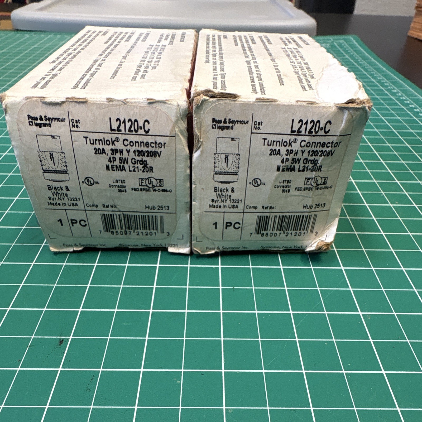 Pass & Seymour NEMA L21-20R Twist-Lock Connector L2120-C 20A 120/208V 3 PHASE