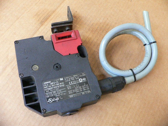 Omron D4jl-3Nfg-C5 Guard Lock Safety-Door Switch