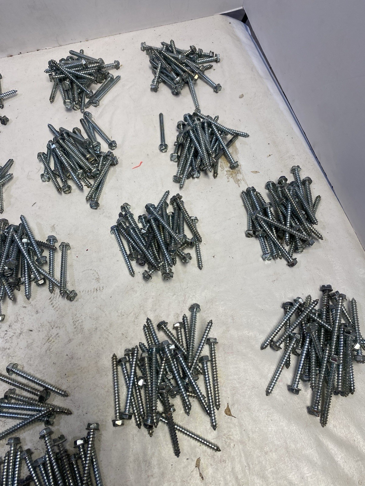 (200 Pcs.) Hex Head 3/8 x 2-1/2 Lag Bolts A307 Zinc Plate Wood Screws Huge Lot