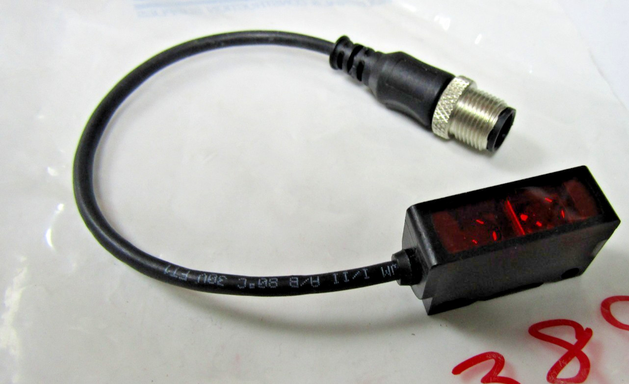 ✌️NEW ALLEN-BRADLEY 42JT-B2LAT2-F4 SER B PHOTOELECTRIC SENSOR 10-30VDC