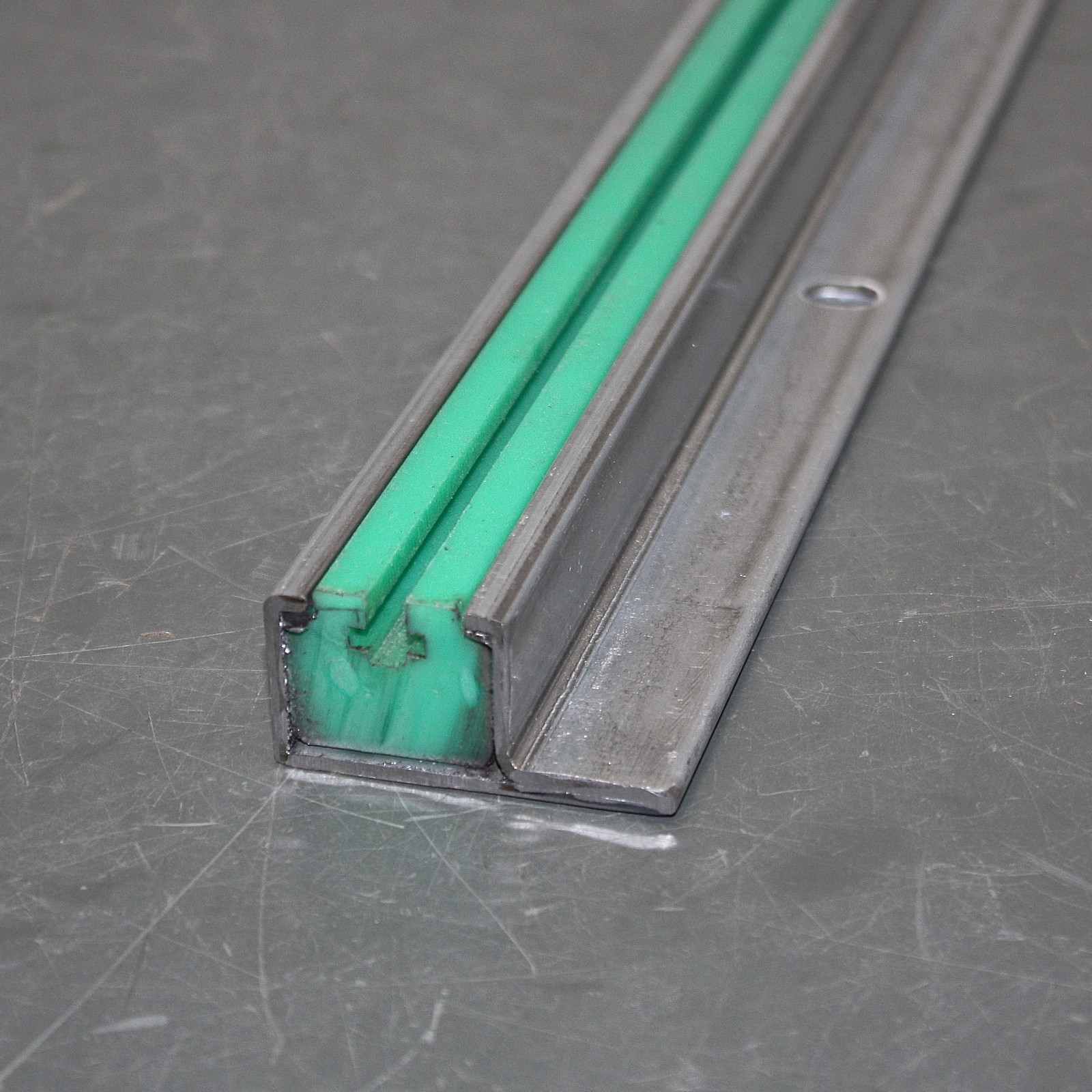 MJ May #35 Chain Guide GS-CKG15V35-2 FT, 24″, Green UHMWPE, Stainless Steel
