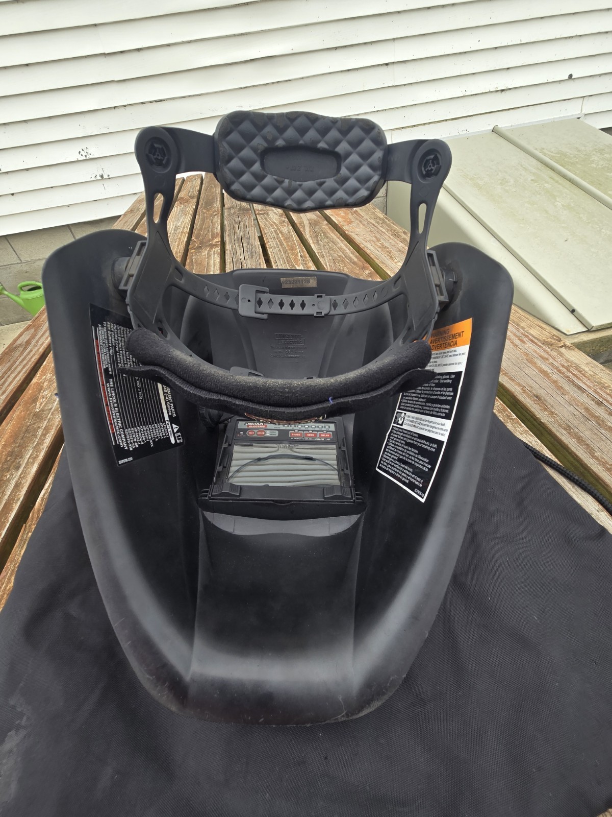 Lincoln Electric Viking 1840 Series Auto-Darkening Welding Helmet Black