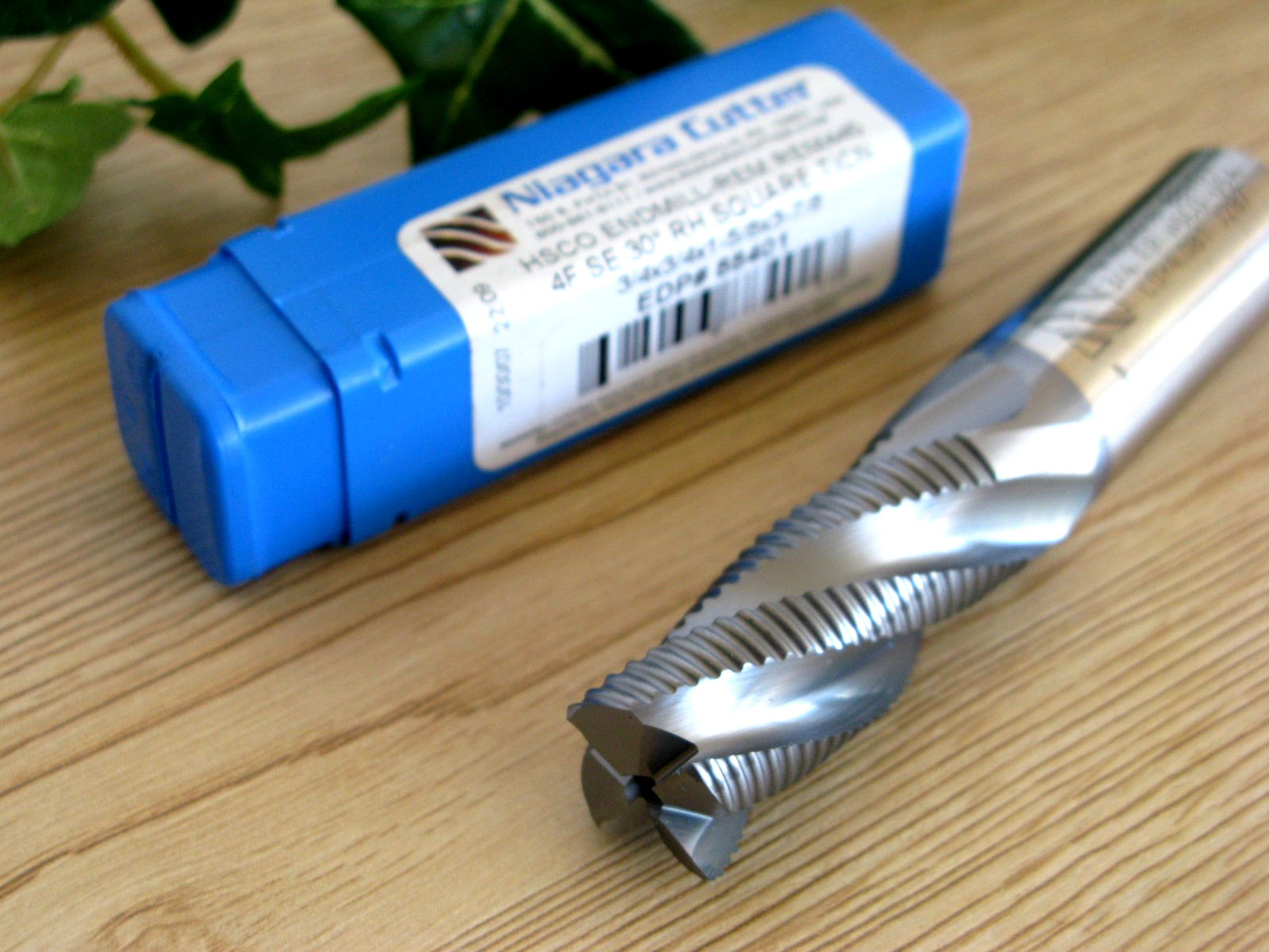 NEW NIAGARA CUTTER HSS ROUGHING END MILL HSCO 3/4 X3/4 X 1-5/8 X 3-7/8 TICN