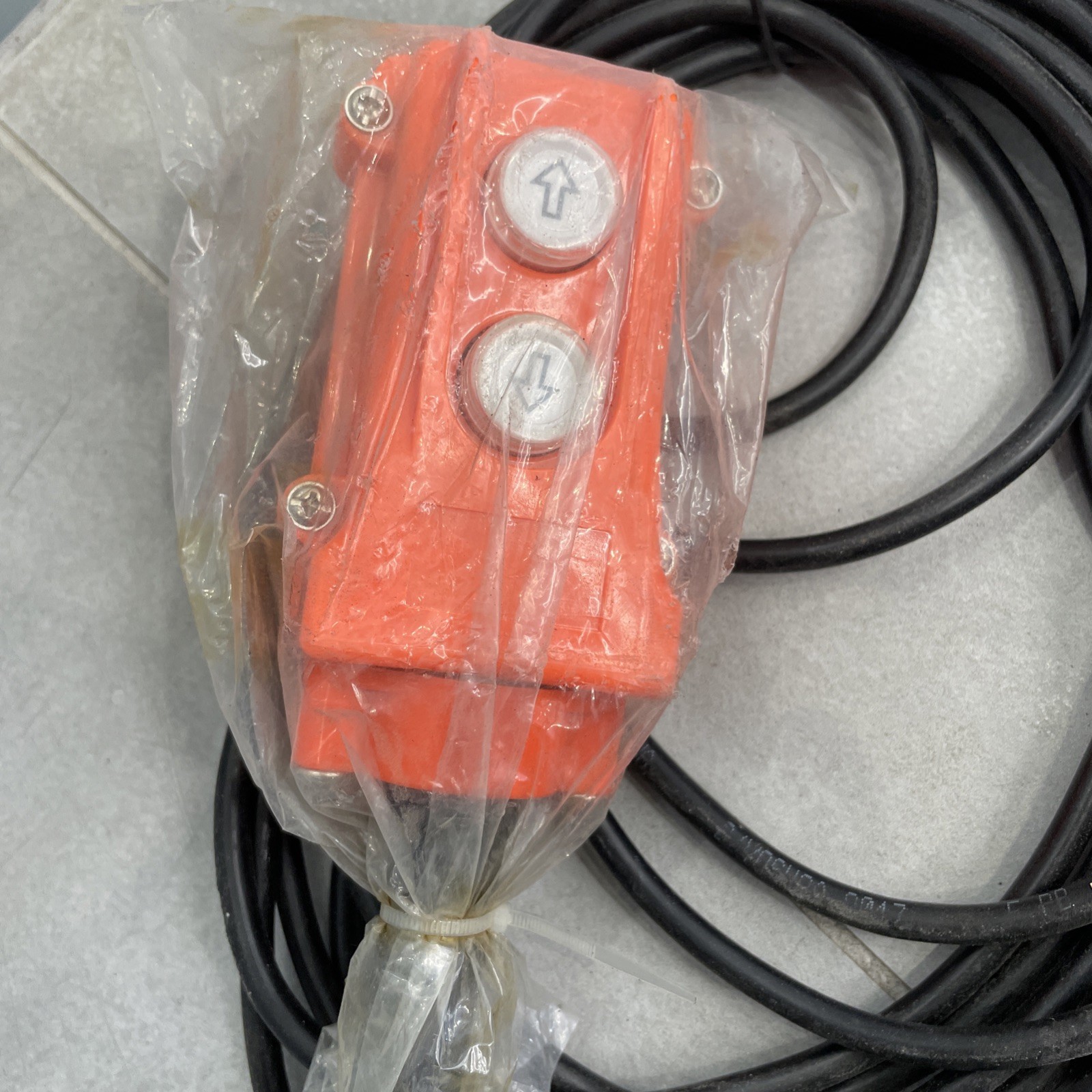 VEVOR Electric Hoist Winch Portable Hoist Crane 1100lbs w/ Wired Controller