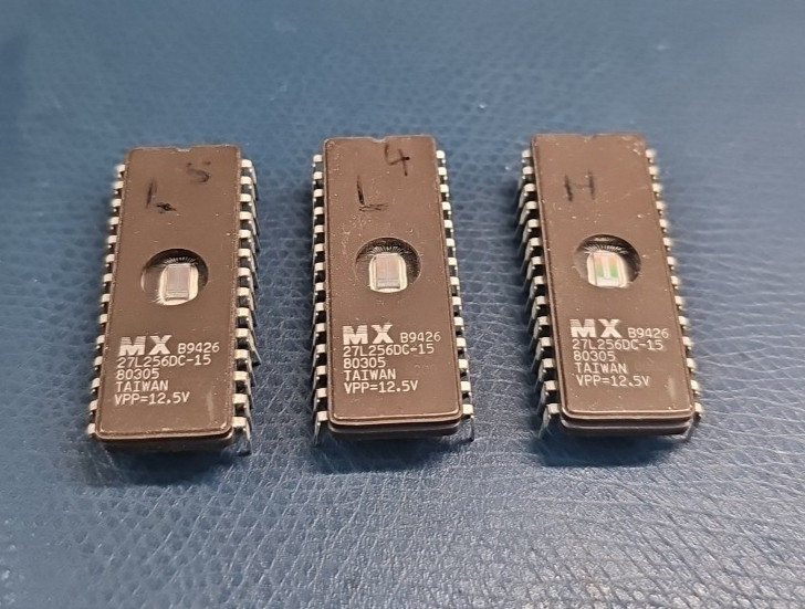 QTY 3 MACRONIX IC – MX27C256DC IC, EPROM, 32KX8, CMOS, DIP, 28PIN, CERAMIC
