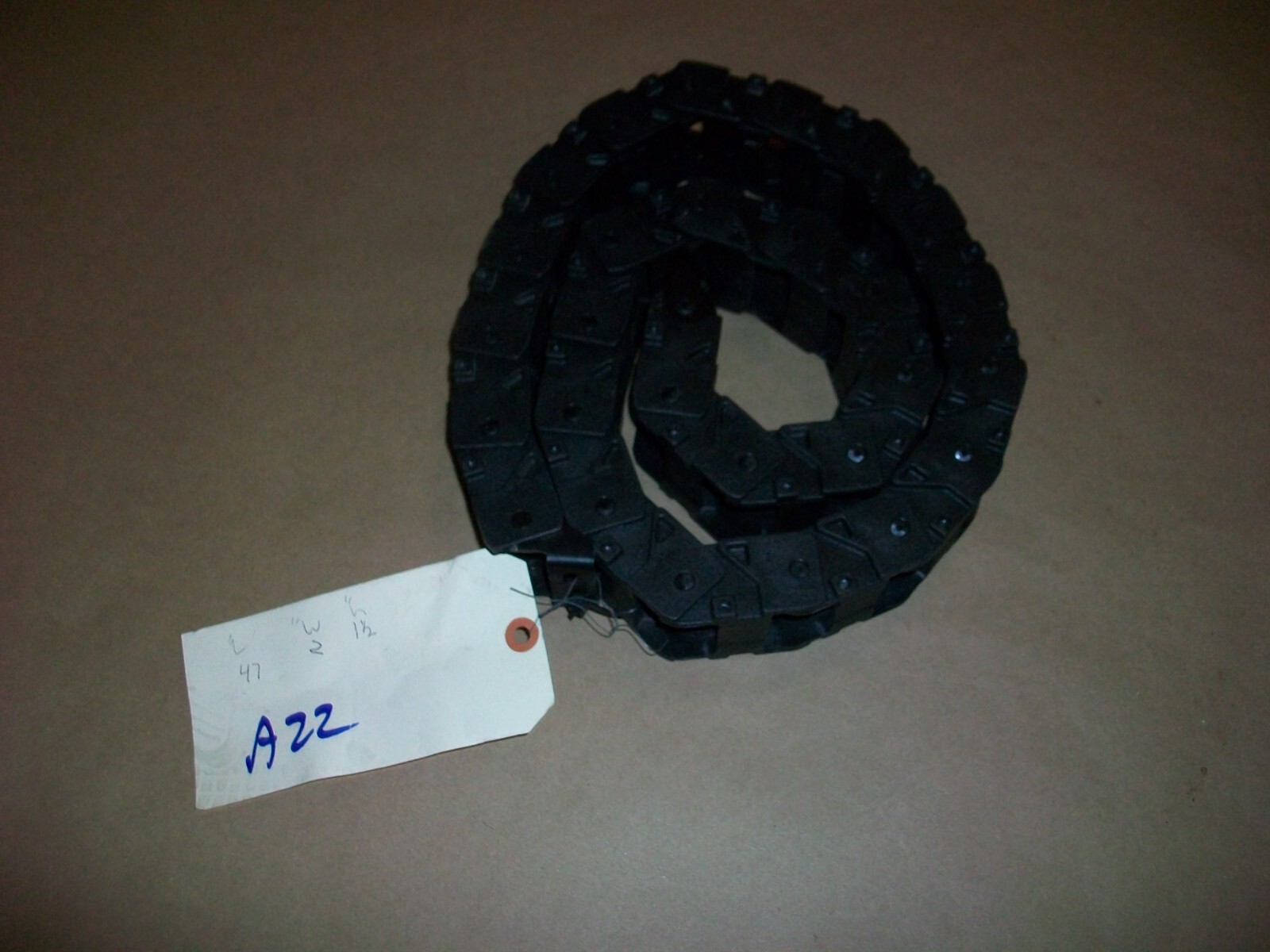 Gleeson Reel Flexible Machine Wireway I32p-I 2.05r 3.70r 47″ X 2 X 1.5 USED