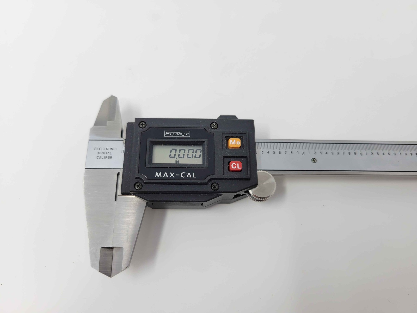 Fowler MAX-CAL Digital Caliper 0-6 in, 0.0005 in Resolution w/ Case