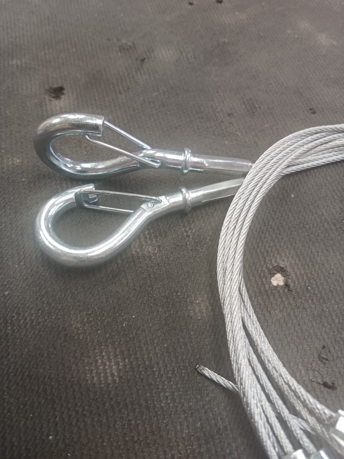 LOT OF 5 GRIPPLE YXP2-5FT LIGHT HANGING KIT 5 FT 100 LB WORK LOAD