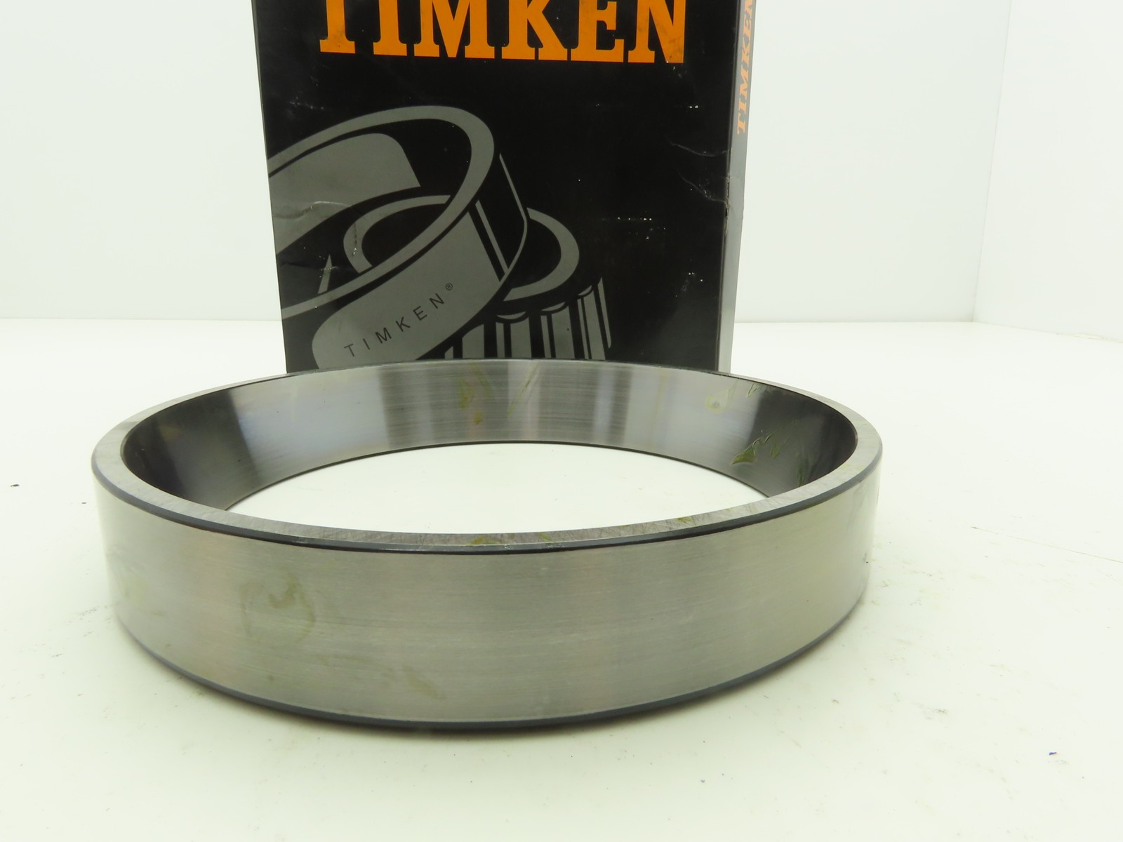 Timken 792-20024 Tapered Roller Bearing Cup Non Flanged 8.125″ OD x 1.375 Width