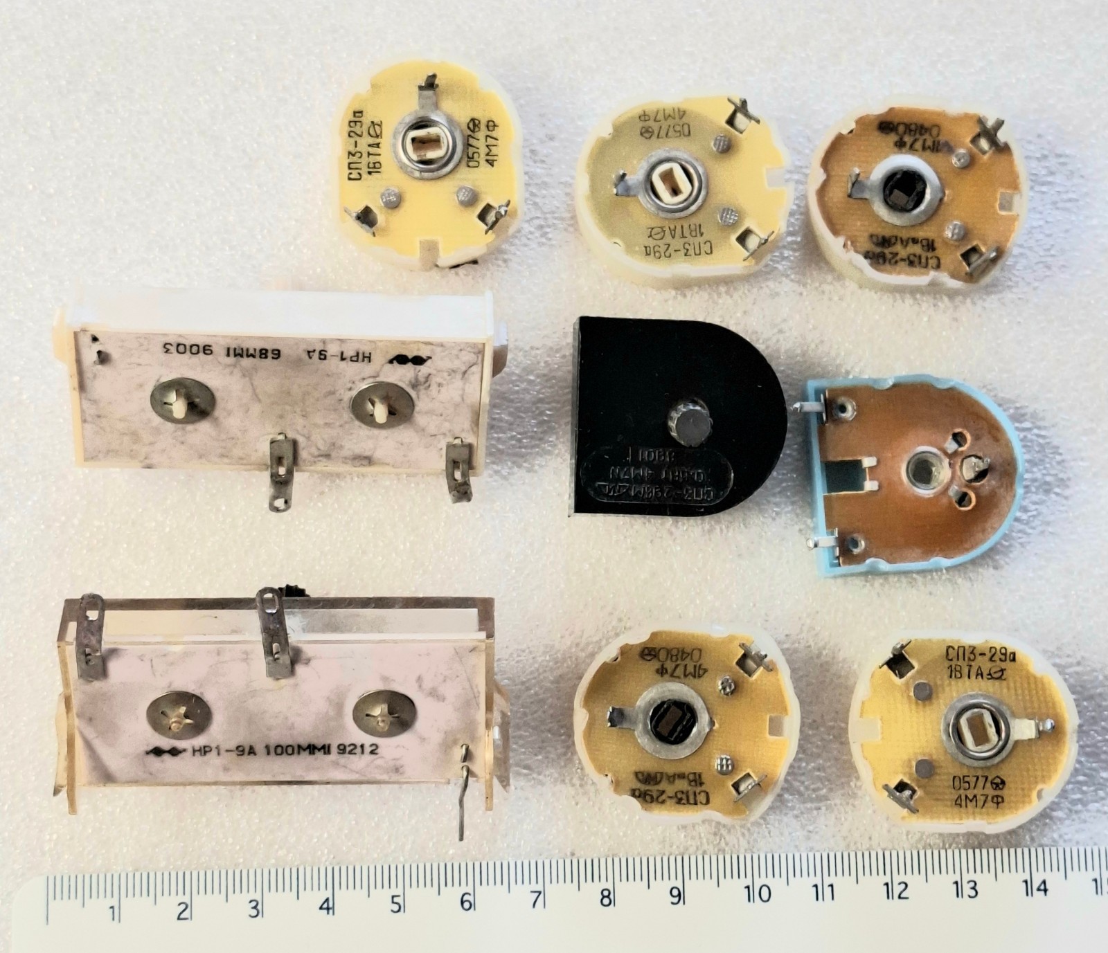 9pcs. Powerful Mohm Variable Trimmer Resistors 1MOhm 4,7 MOhm 68 MOhm 100 MOhm