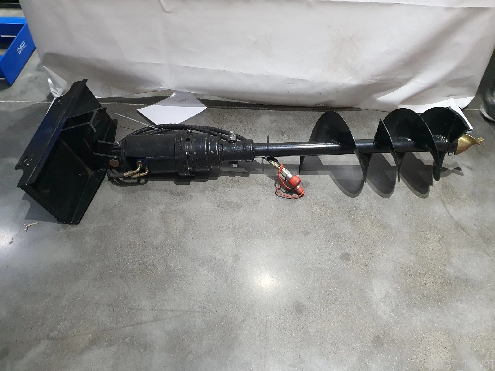 AGROTK 12″ Hydraulic Auger Attachment For AGT Mini Skid Steer|M-AG