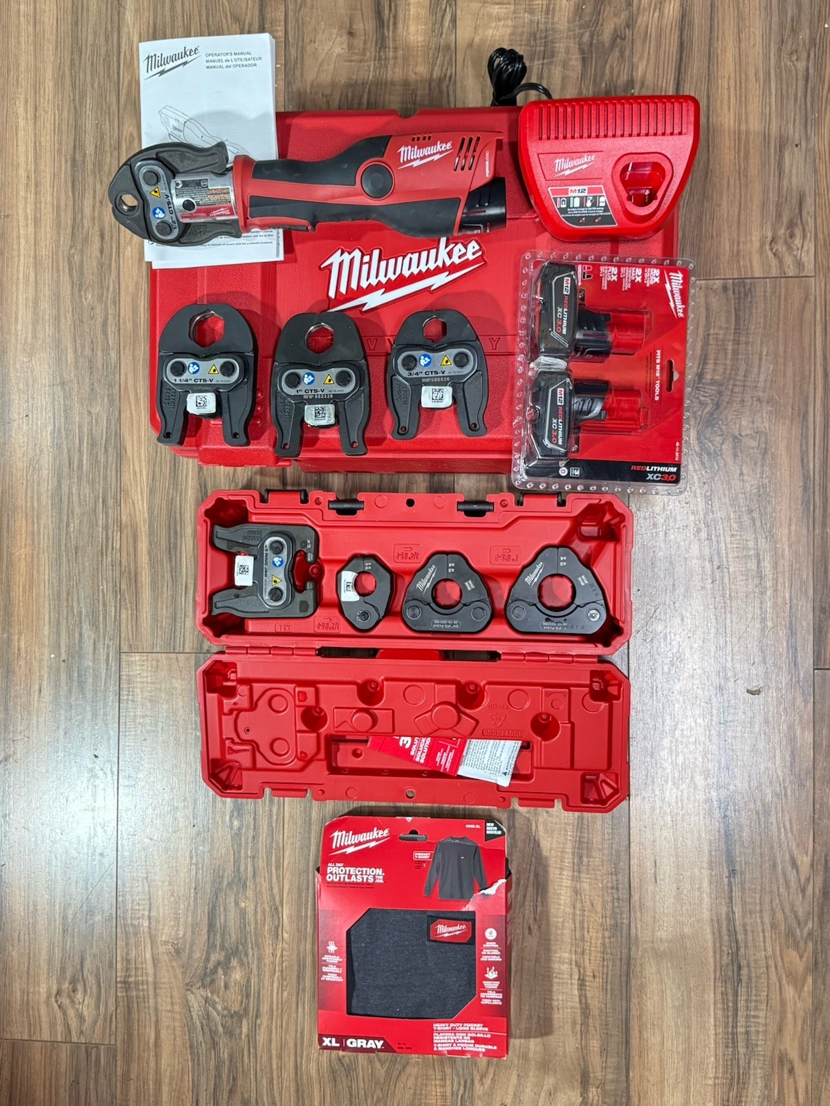 Milwaukee 2473-22 M12 Force Logic Press Tool With Pivoting IPS Jaw Bundle