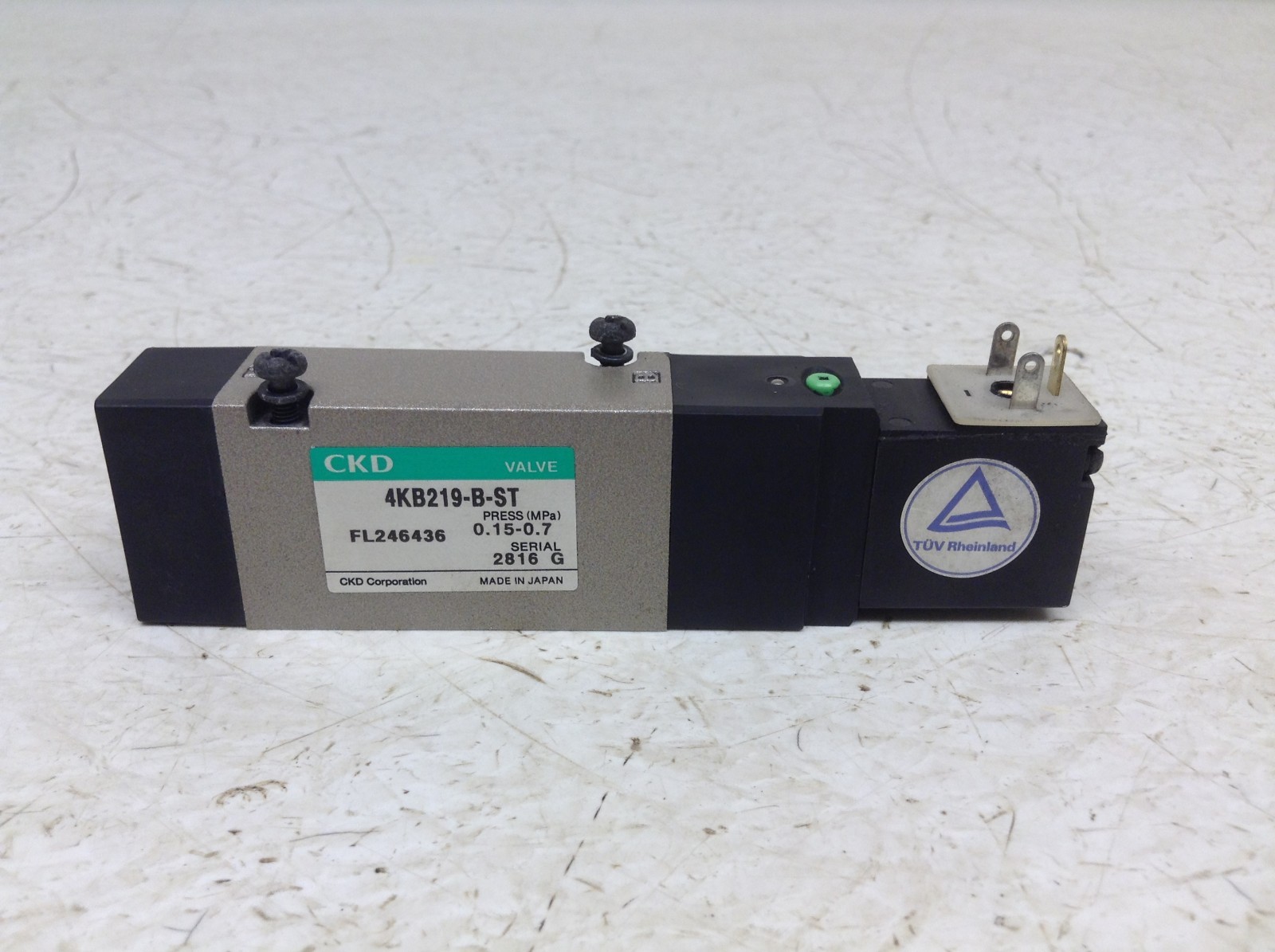 CKD 4KB219-B-ST 24 VDC Pneumatic Valve 4KB219BST (VT)