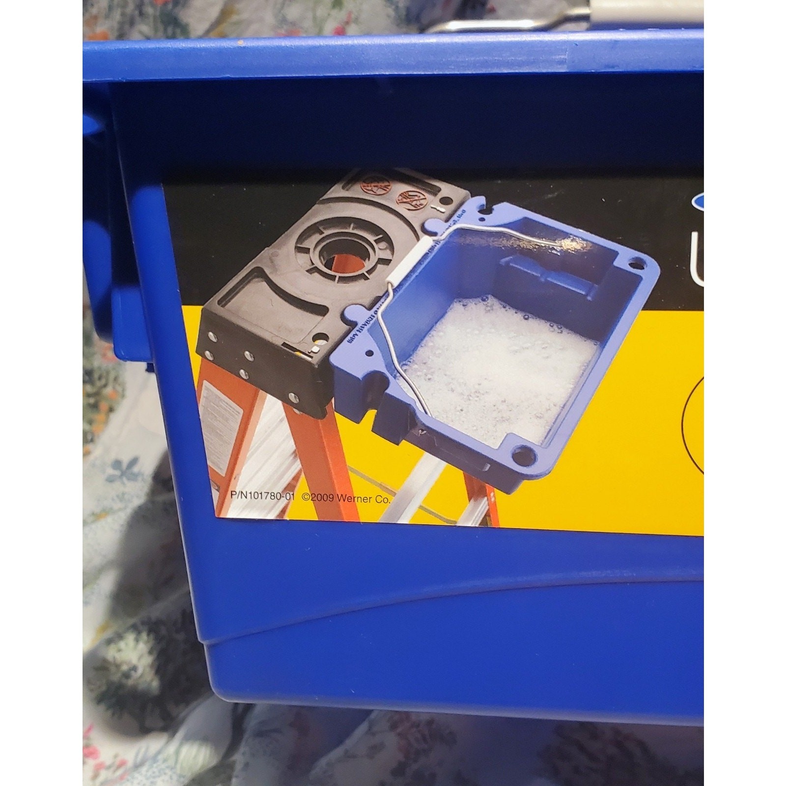 14.75-in x 9.75″ Werner Step-Ladder Storage Supply Holder Bin Bucket Attachment
