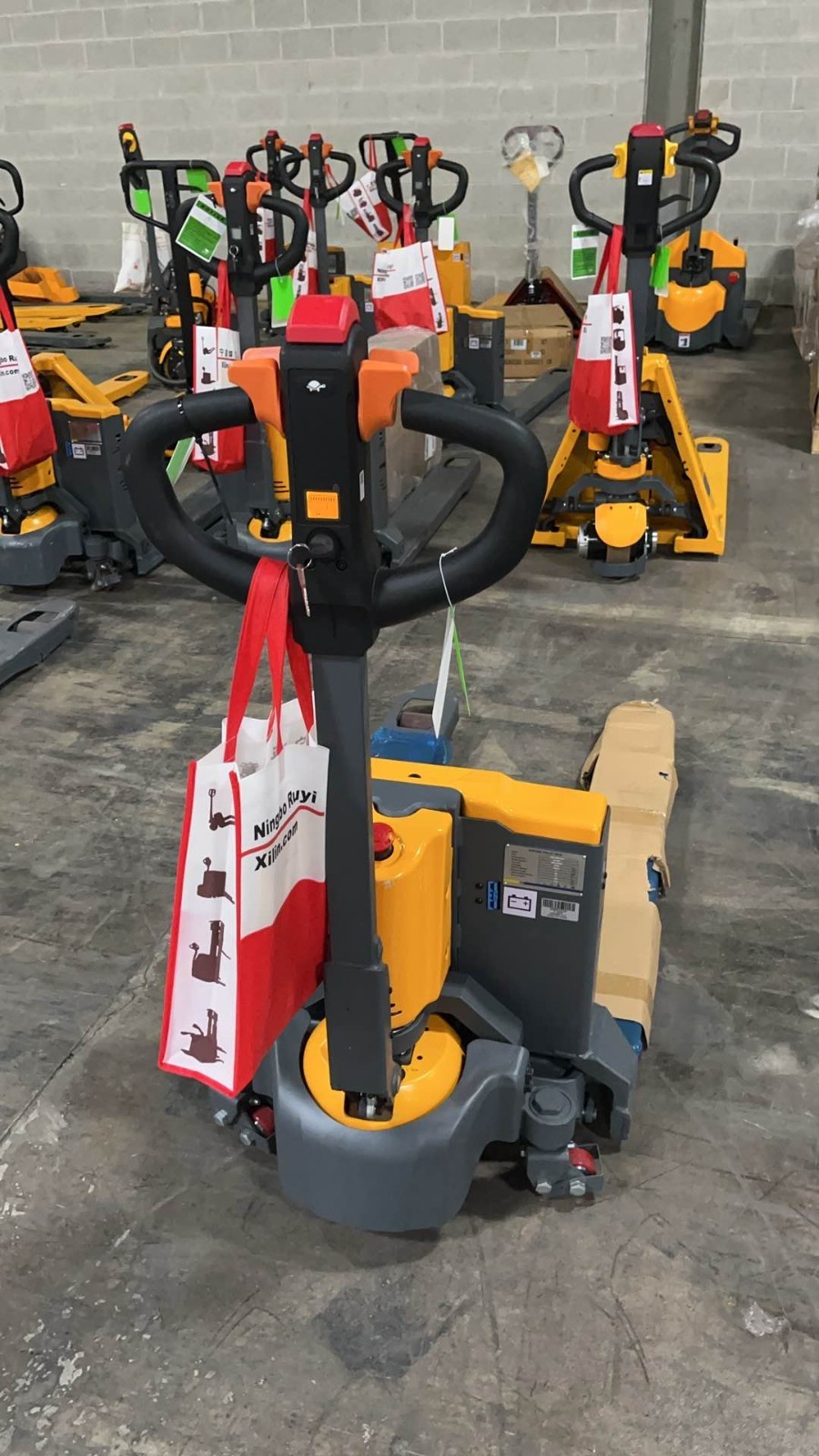 APOLLOLIFT Used 3300lbs Lithium-Ion Fully Electric Pallet Truck Jack 48″X27″