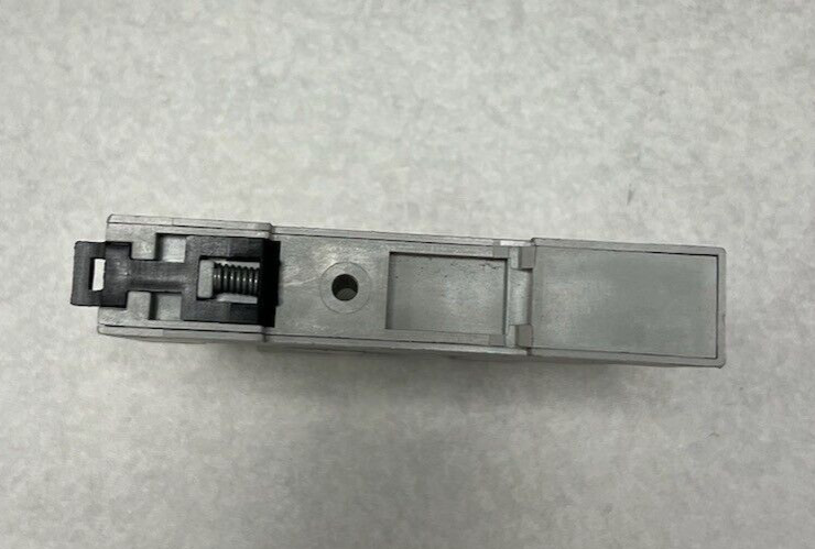700HN221 – Allen Bradley, Relay Base, 16A, for 1 Pole, (700-HN221)