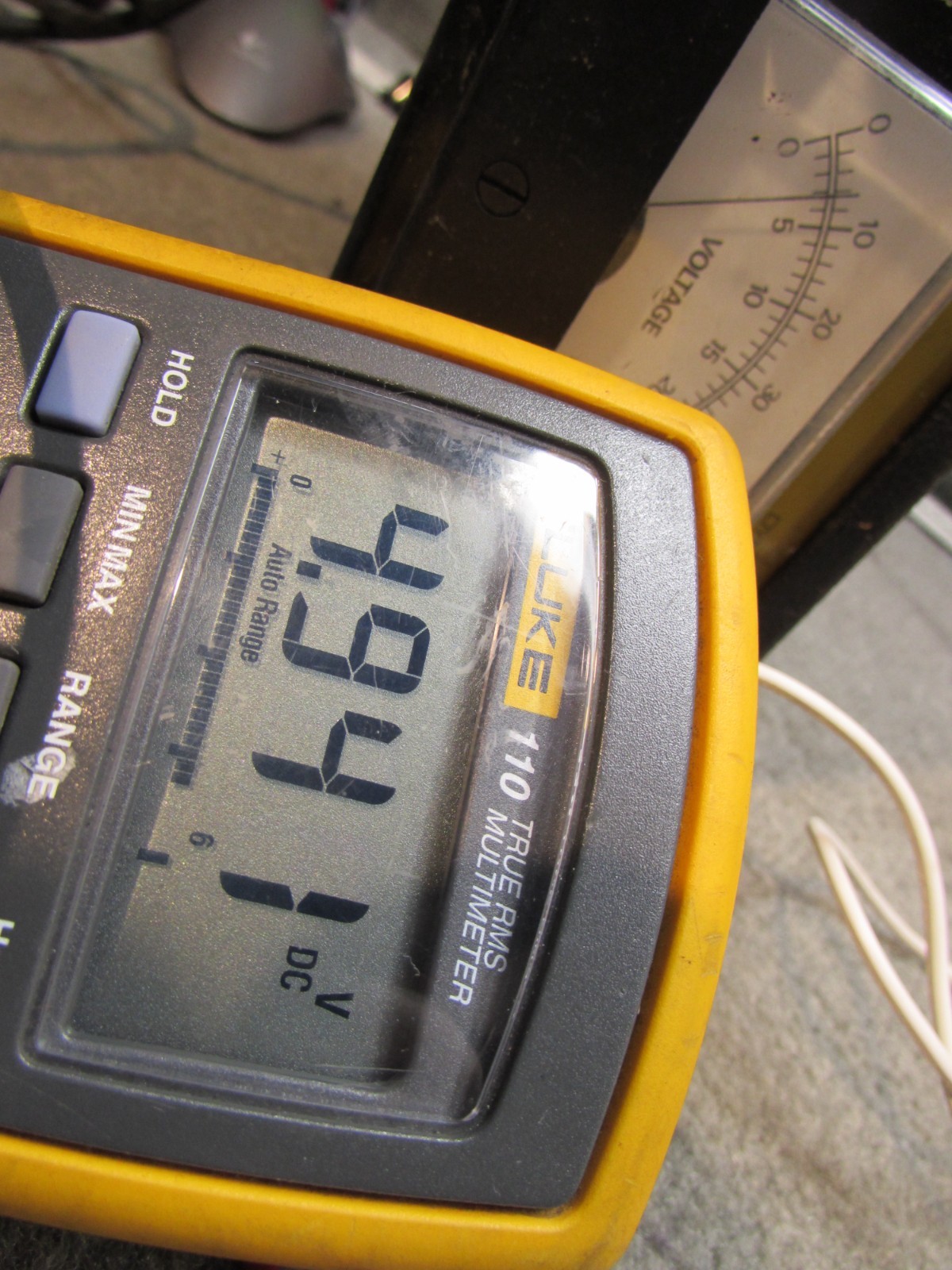 ESTATE* VINTAGE DYNASCAN B&K 1601 DC POWER SUPPLY ~ READ
