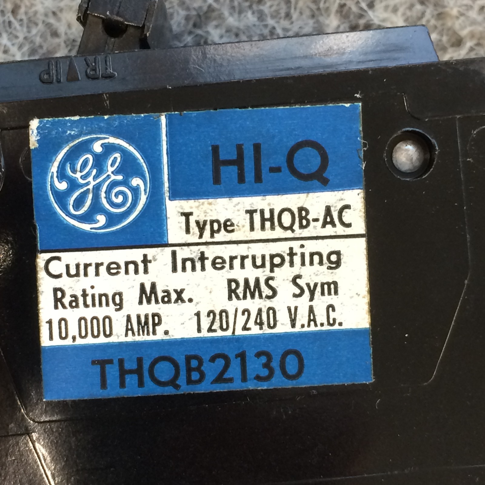GENERAL ELECTRIC THQB2130 Circuit Breaker 2P 30A 120/240V Bolt on OLD STYLE