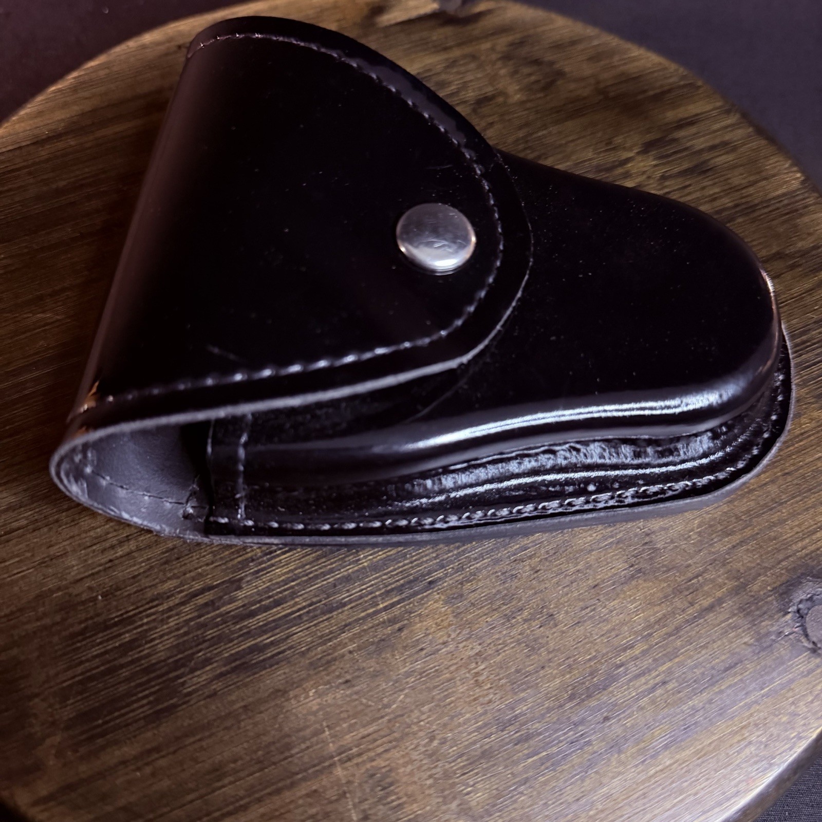 Gould & Goodrich Handuff Case Black High Gloss Leather Nickle Snap H71