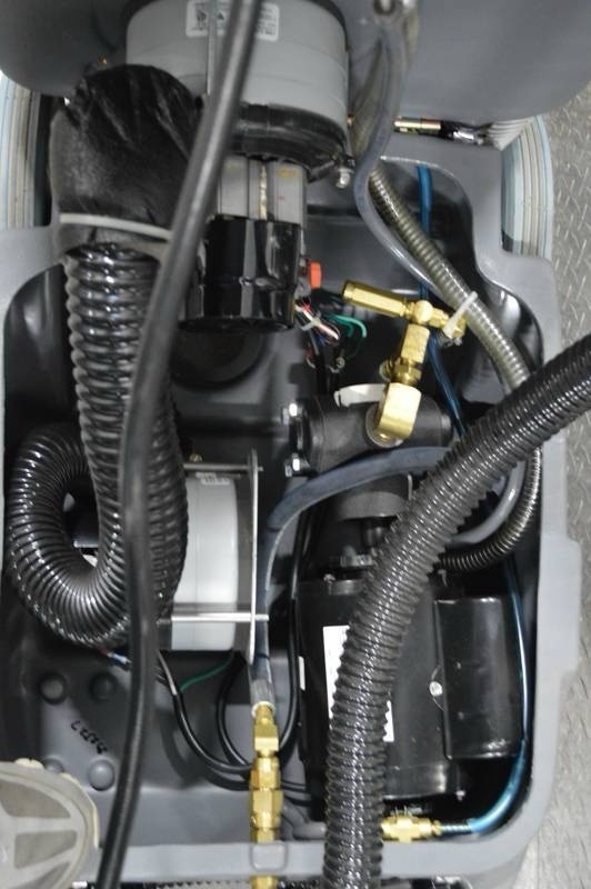 Tennant ASC-15 COMMERCIAL CLEANING MACHINE 400 PSI 15 GAL EXTRACTOR UNDER 1 HR