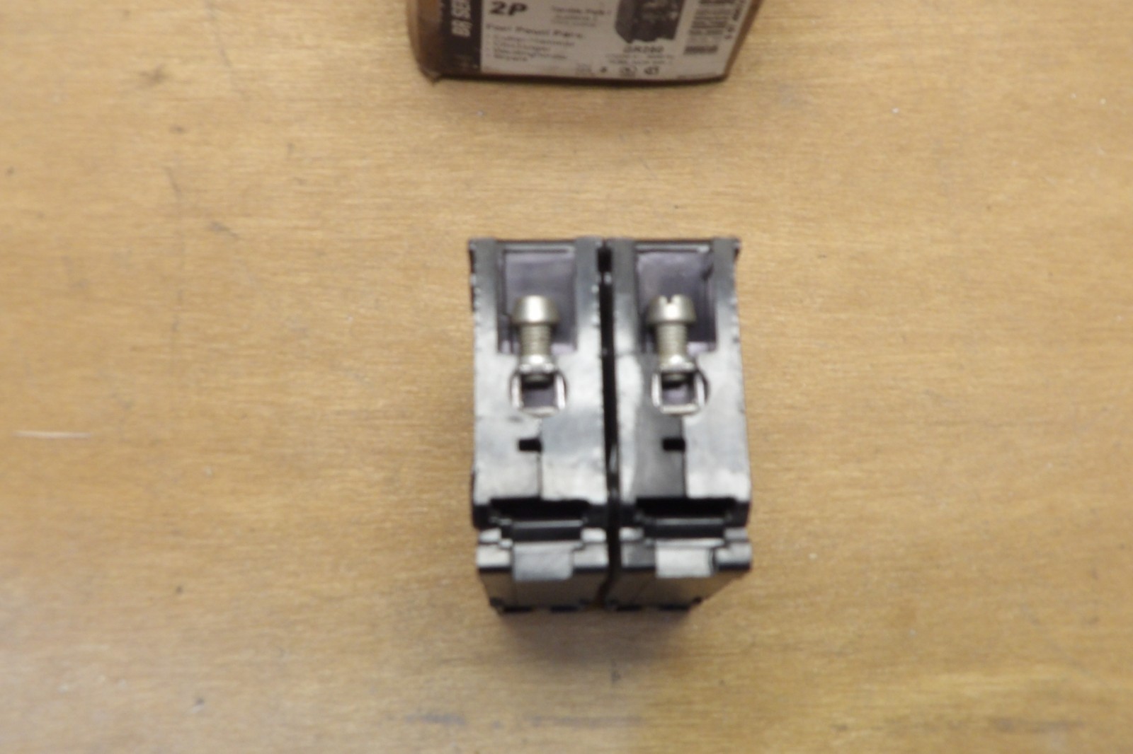Cutler-Hammer BR250 50 Amp 120/240 VAC 2-Pole Eaton Plug In Circuit Breaker New