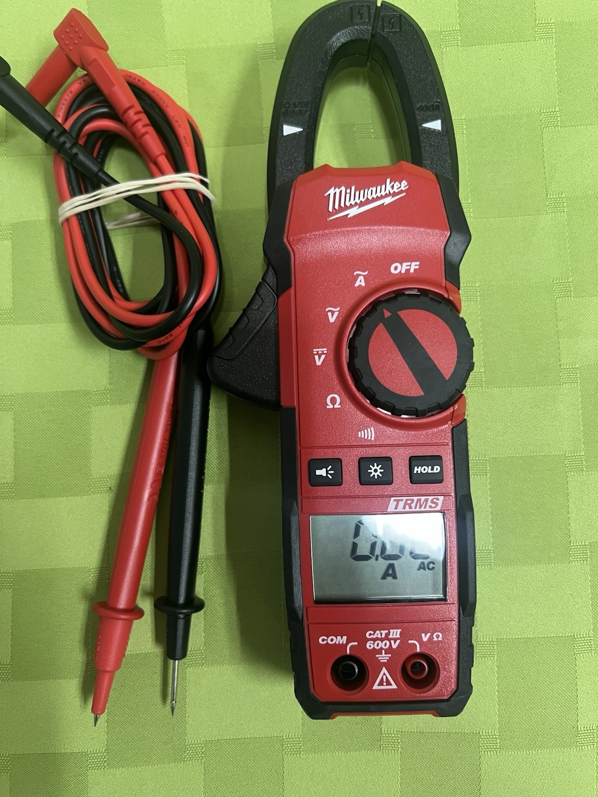 MINT Milwaukee CAT III 600V True RMS 400 Amp Clamp Meter RED Model 2235-20