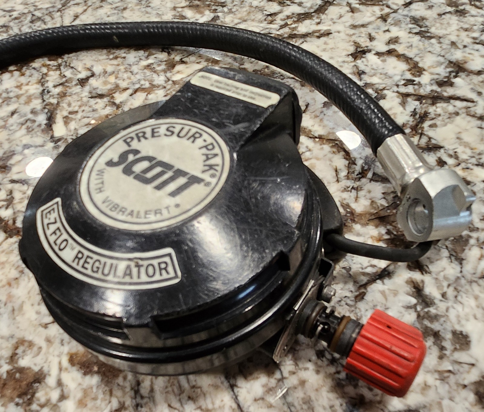 Scott Regulator Assembly PN 804370-01 HUD 36″ Attachment Hose USED UNTESTED!