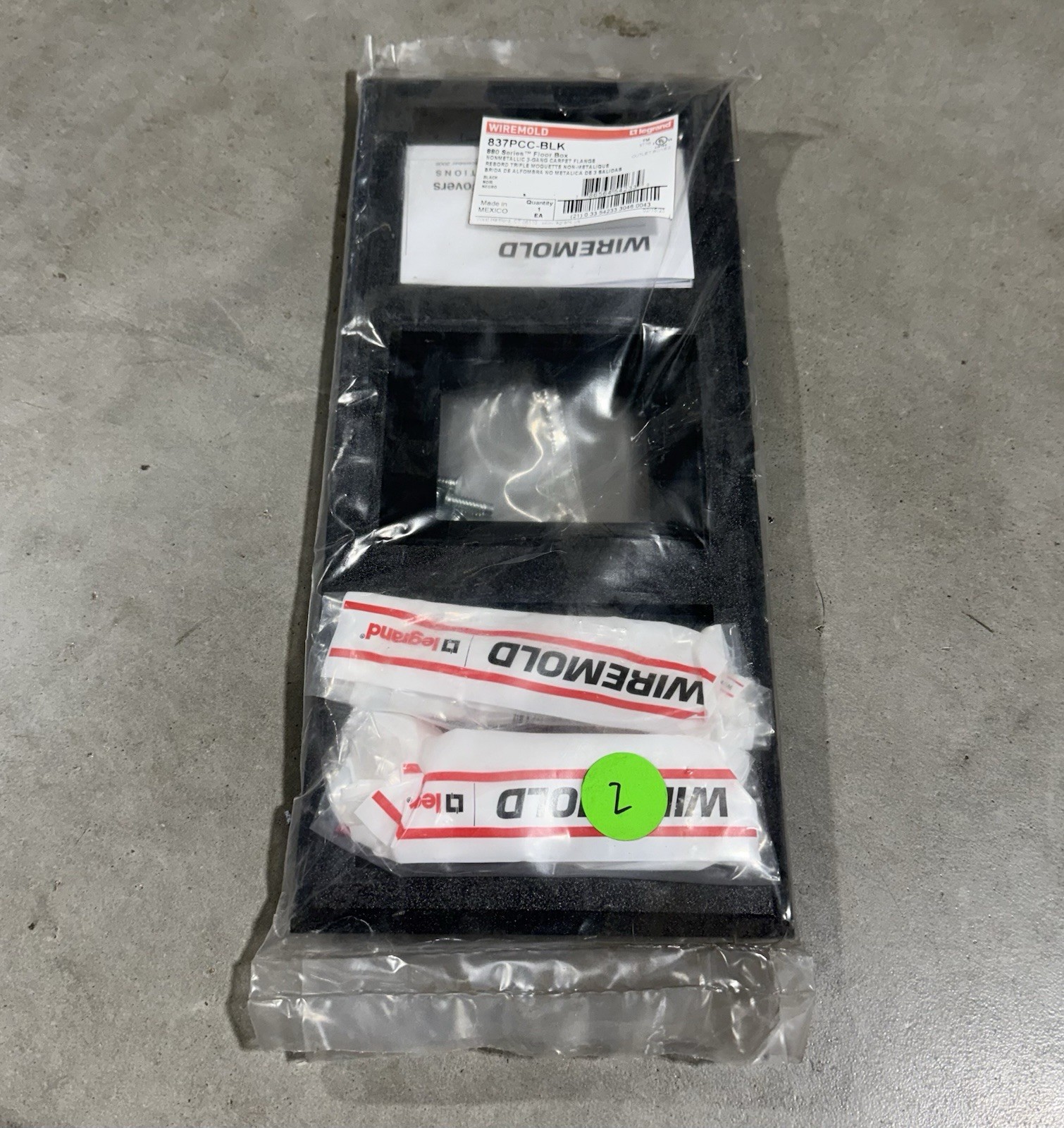 WIREMOLD WALKER LEGRAND 837PCC-BLK NONMETALLIC 3-GANG CARPET FLANGE, BLACK NEW