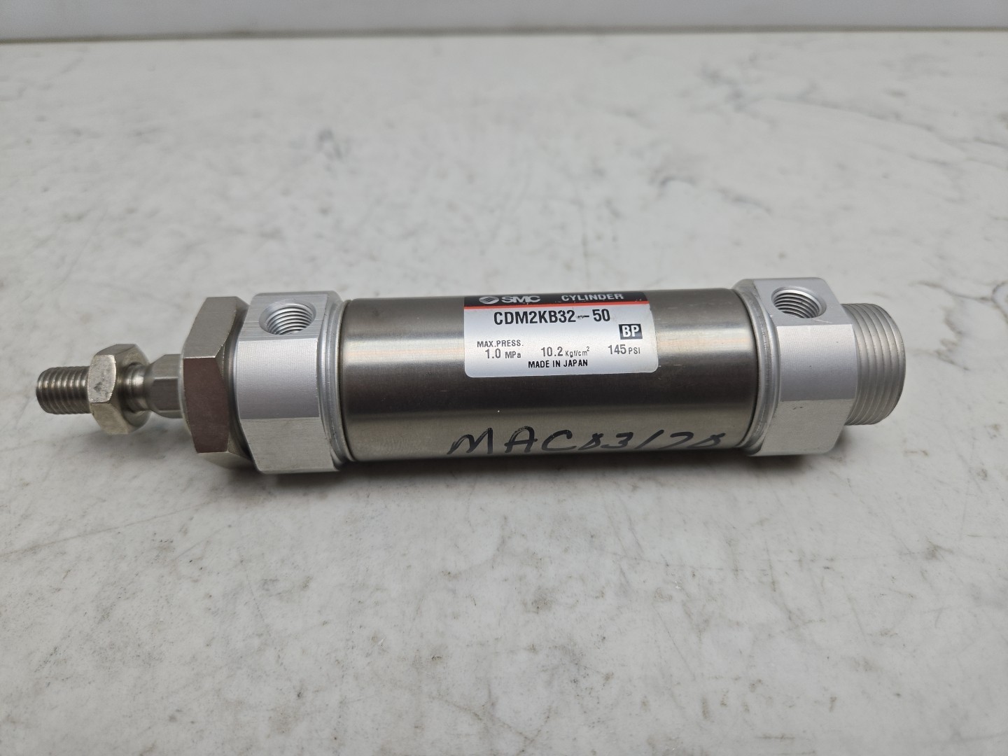 Smc CDM2KB32-50 Pneumatic Cylinder 32mm Bore 50mm Stroke 145Psi New