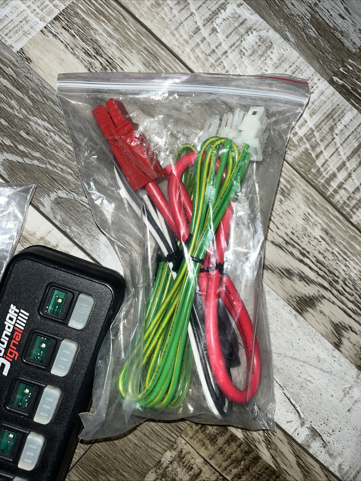 SoundOff Signal ETSP990 IntelliSwitch programmable switchbox 6 button