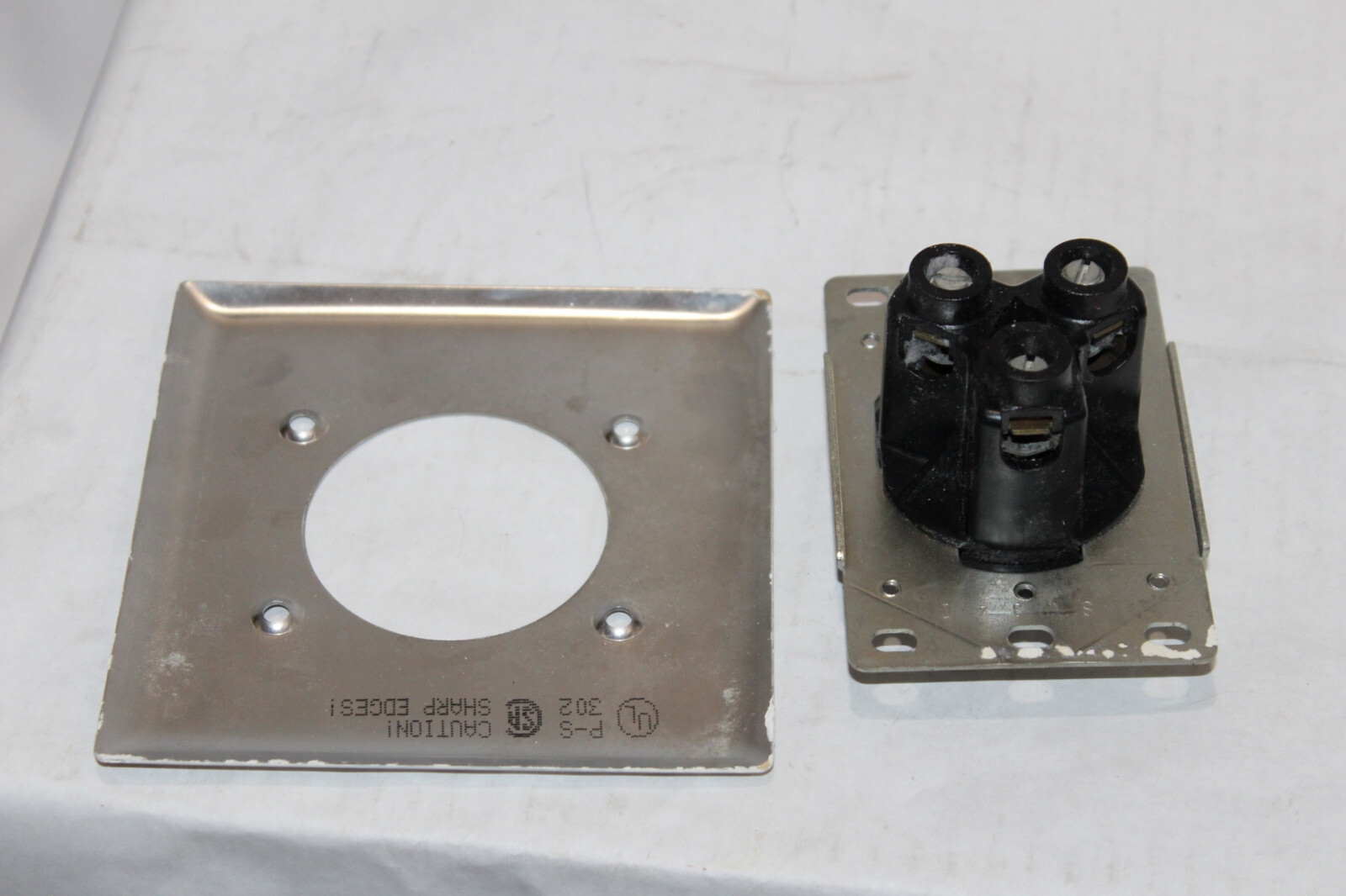 Pass & Seymour 30amp Range Receptacle AL-CU (75 Degree C) for Dryer