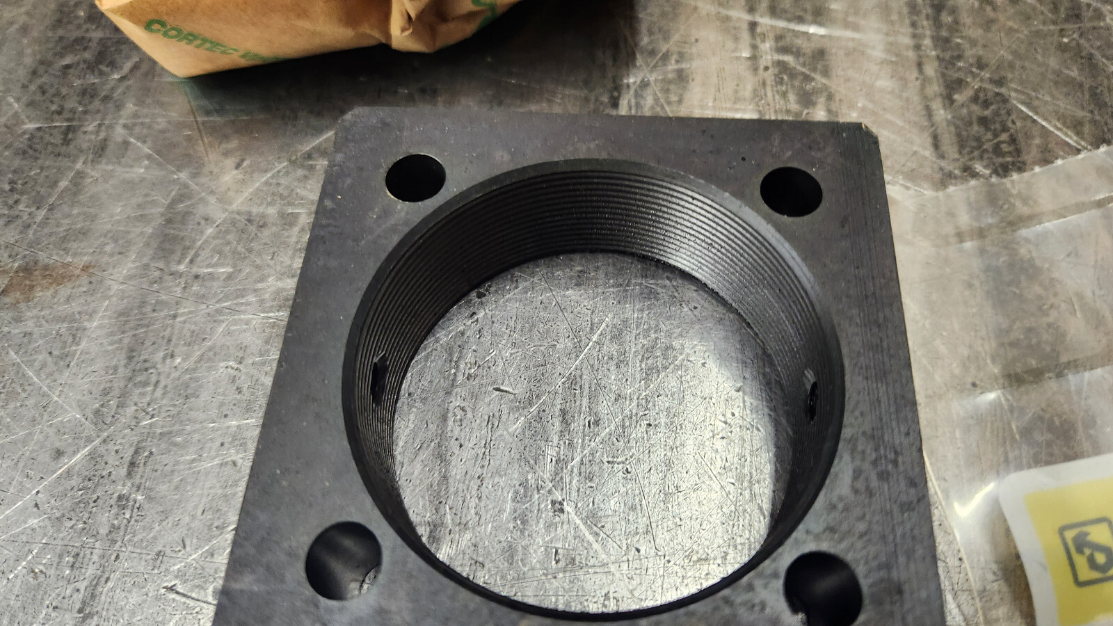 ENERPAC AW19 2.500-16 UN in Thread, Cylinder ACC Mounting Block Flange . NEW