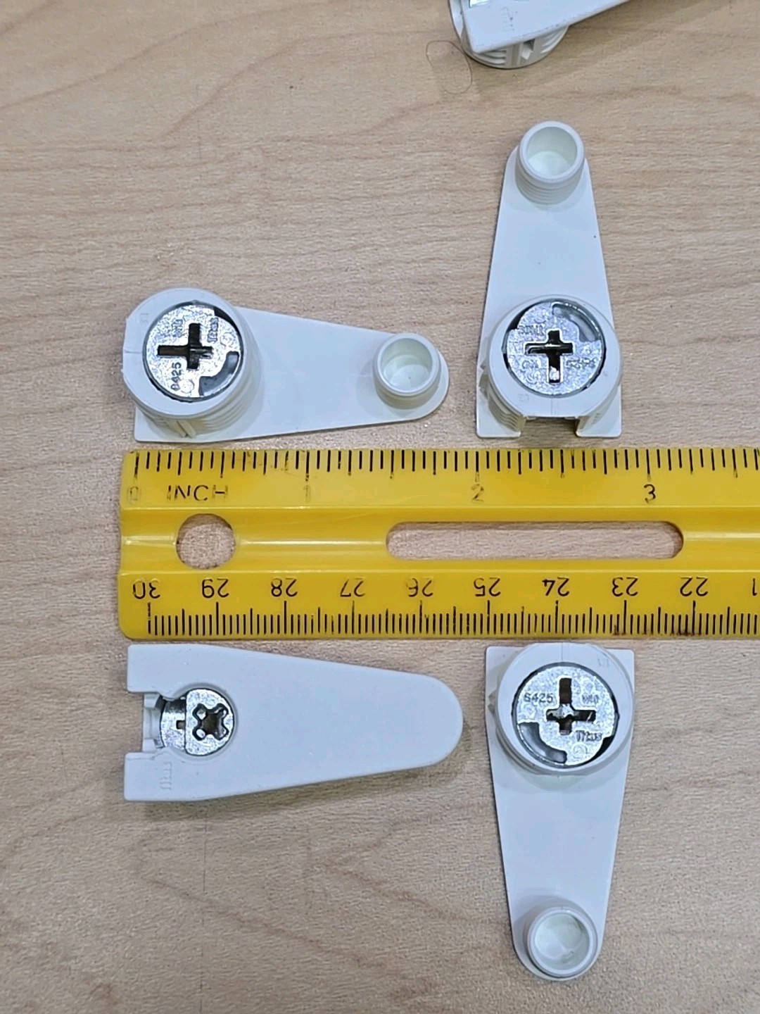 1250 Titus Hettich Furniture Connector Fitting 19mm Threaded Dowel Cam Outrigger