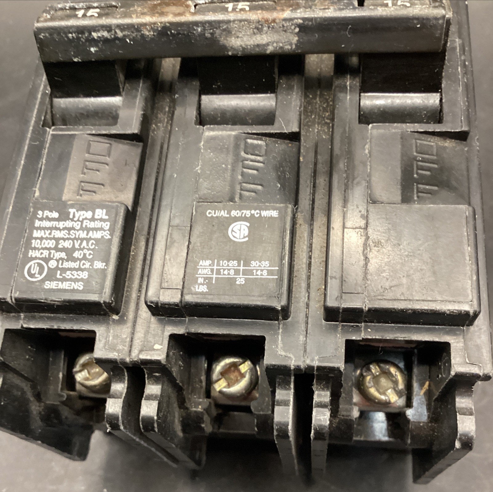 Used SIEMENS B315 15Amp 120/240V 3 Pole Circuit Breaker