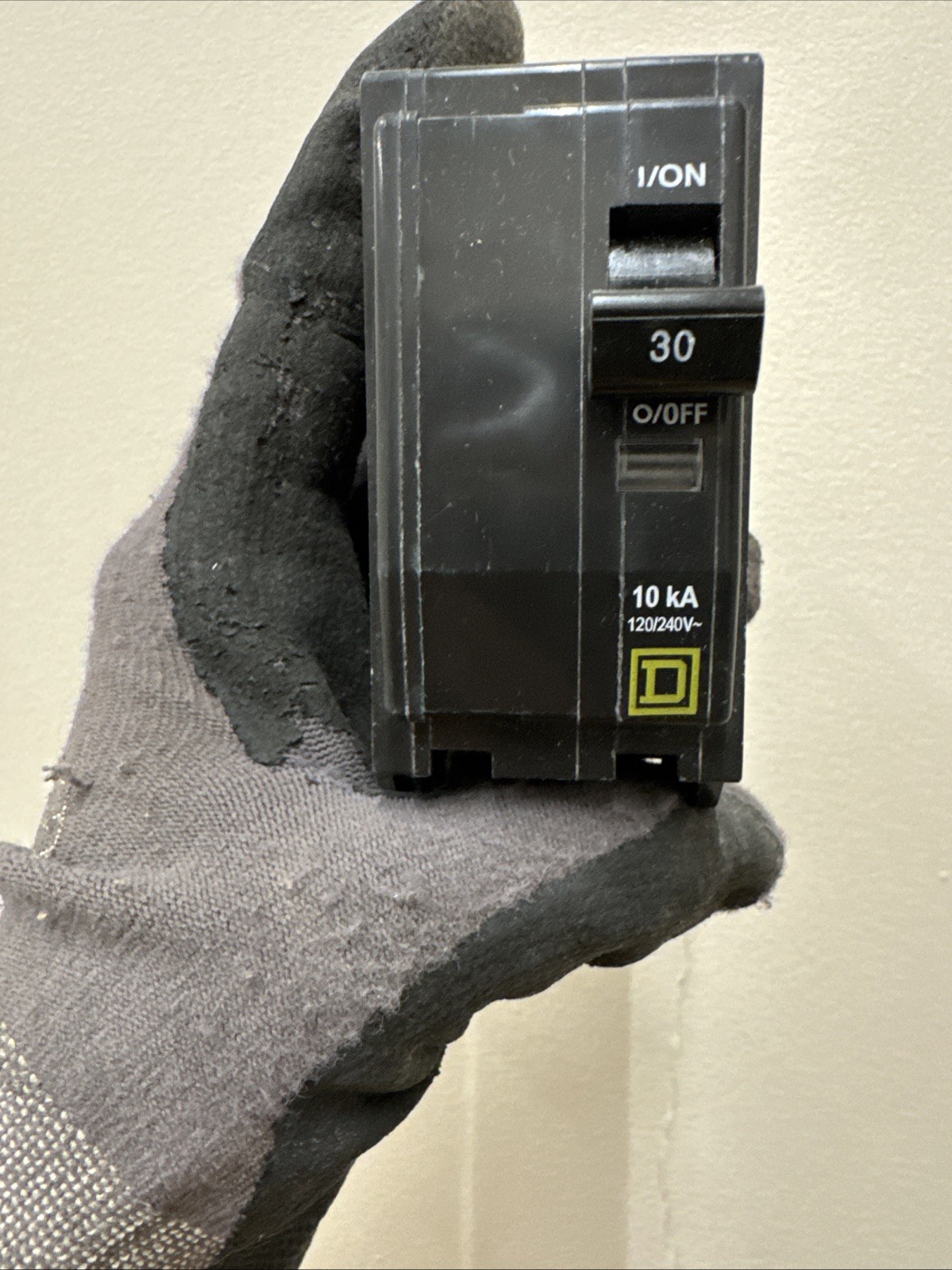 Square D QOB230 Circuit Breaker 30 Amp 2 Pole 10 AIC 120/240 Type QOB