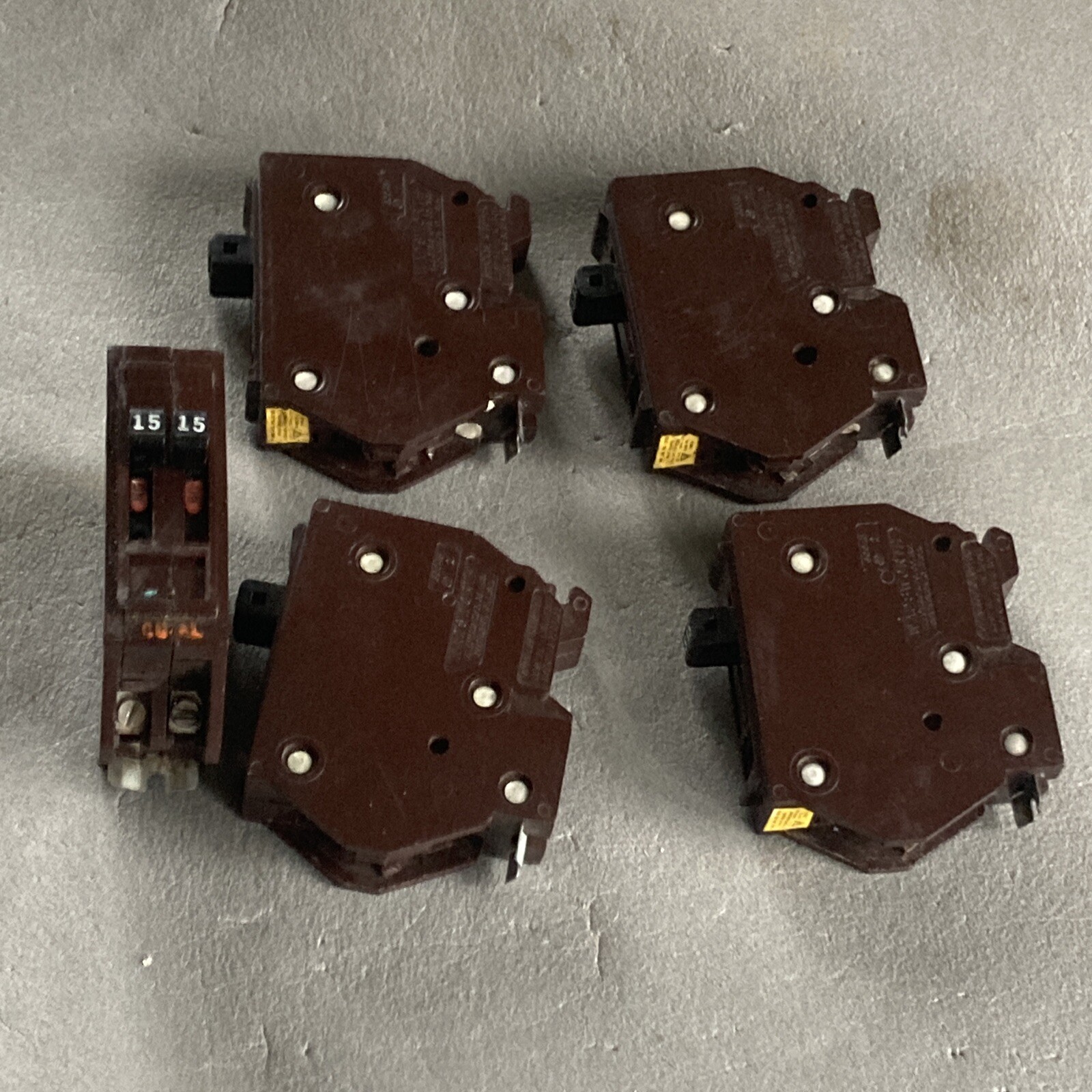 WADSWORTH B1515 A1515 TWIN BREAKER 1-POLE 15A & 1- POLE 15A WA1515
