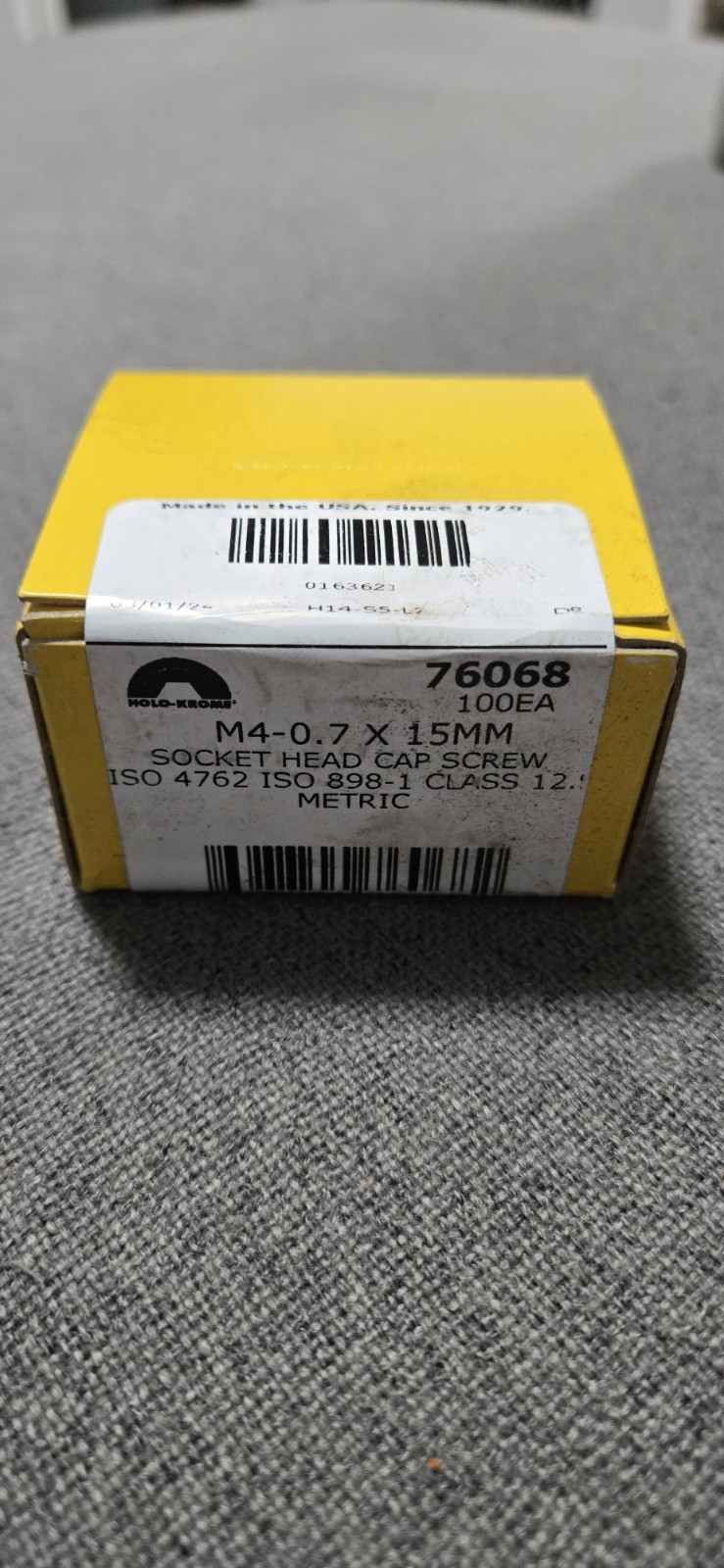 Box of 100pcs Holo-Krome 76068 M4x15MM Socket Head Cap Screw, Steel, Black
