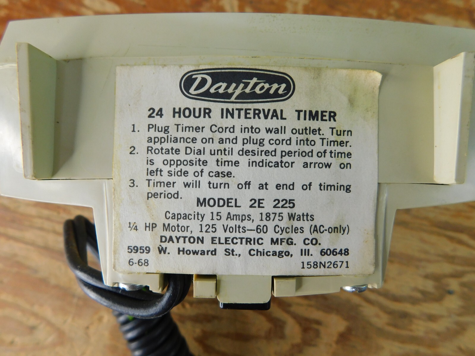 Dayton 2E225 plug in 24-Hour Timer 1/2 HP 15 Amps 1875 Watts 125 V NIB NOS