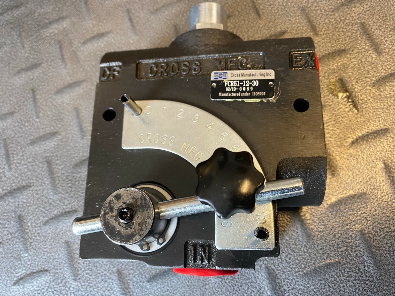FCR51-10-16 16GPM SAE10 Pressure Compensating Flow Control Valve, w Relief Valve