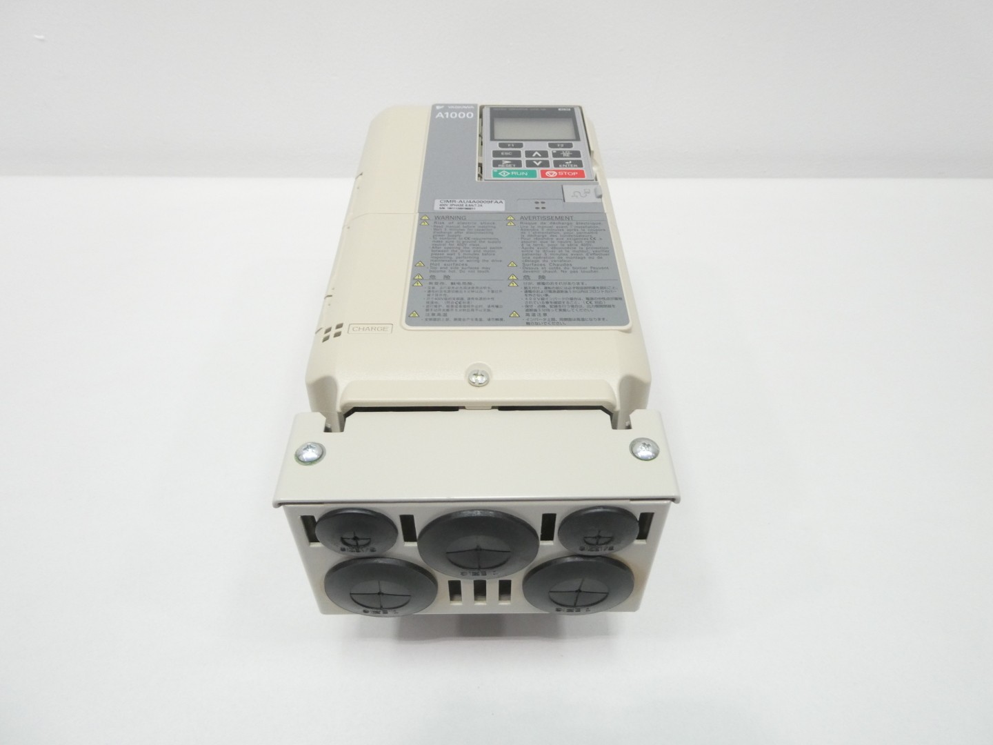Yaskawa CIMR-AU4A0009FAA Ac Vfd Drive 0-480v-ac 0-400hz 380-480v-ac