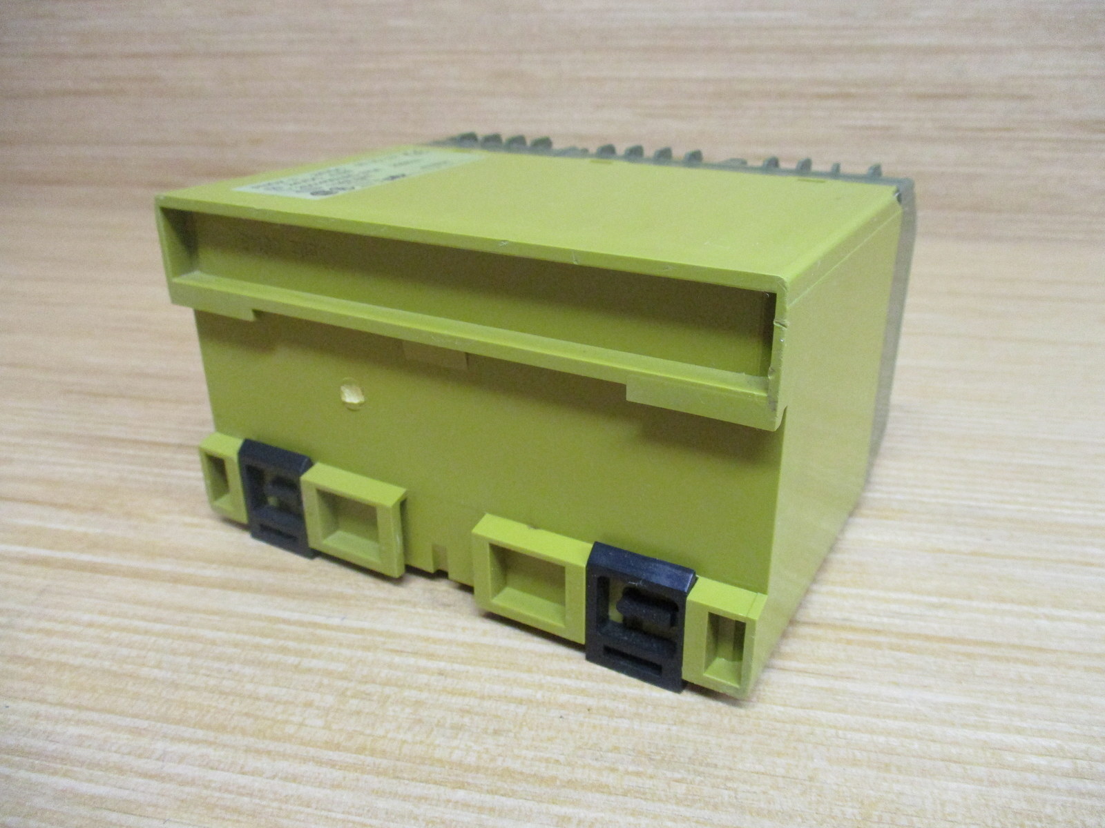 Pilz PNOZ-3-24VDC-5S-1O-1W Safety Relay 474894 Chipped