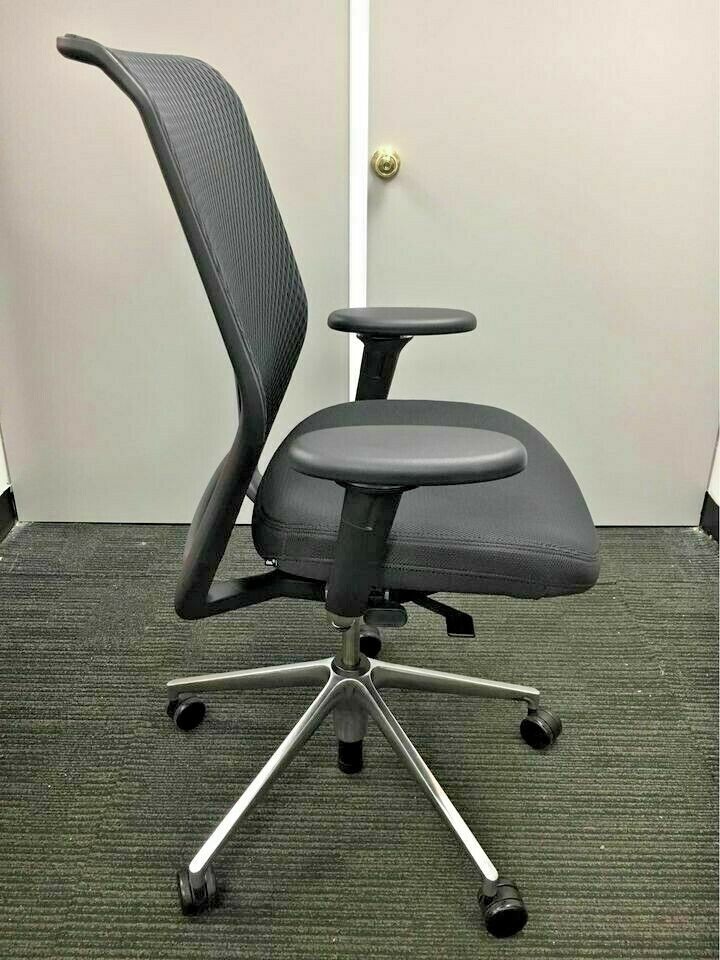 VITRA ID DARK BLUE MESH TASK CHAIR