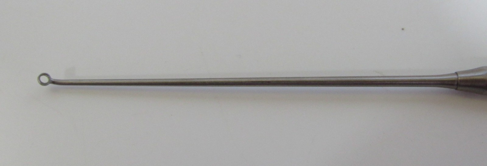 Aesculap OF356R Buck Ear Curette 6″ Curved Blunt Fig. 0 Outer Diameter – 2mm