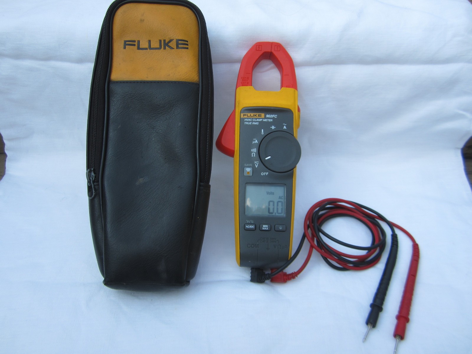 Fluke 902FC True RMS HVAC CAT IV Digital Clamp Meter Multimeter P22