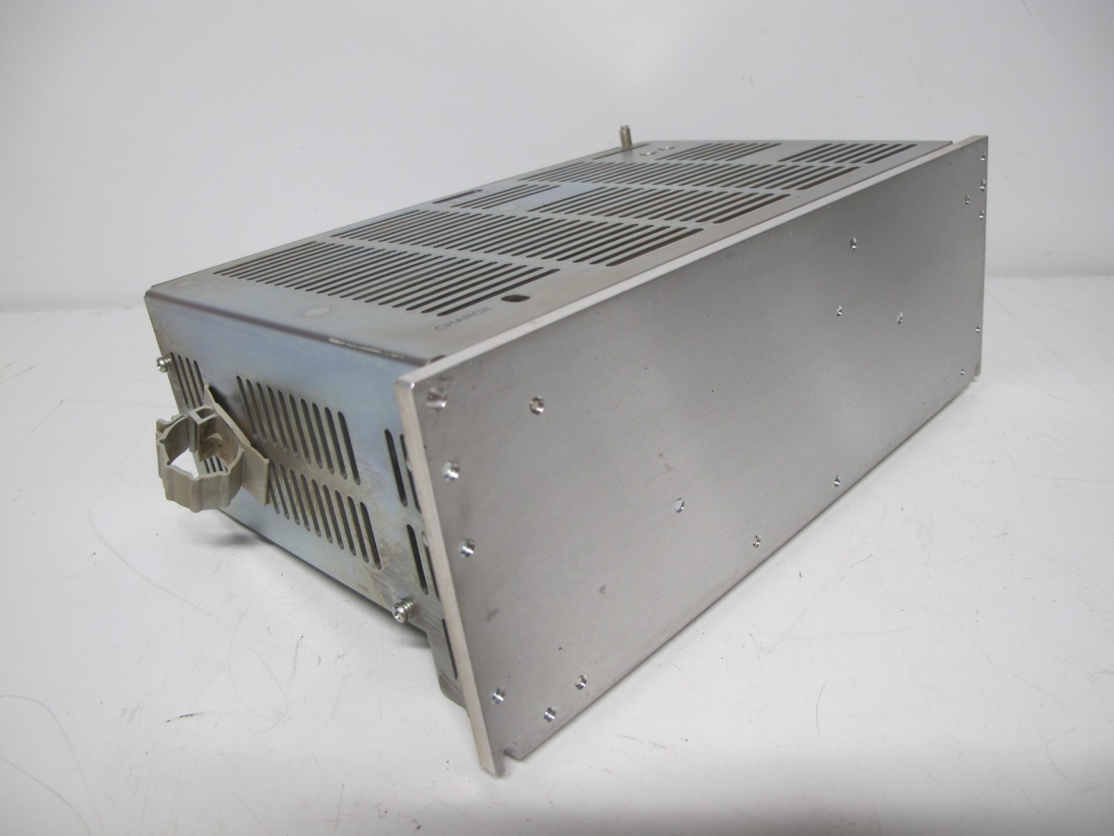 Yaskawa SRDA-C0A12A01A-E Converter SRDAC0A12A01A-E Servopack Servo