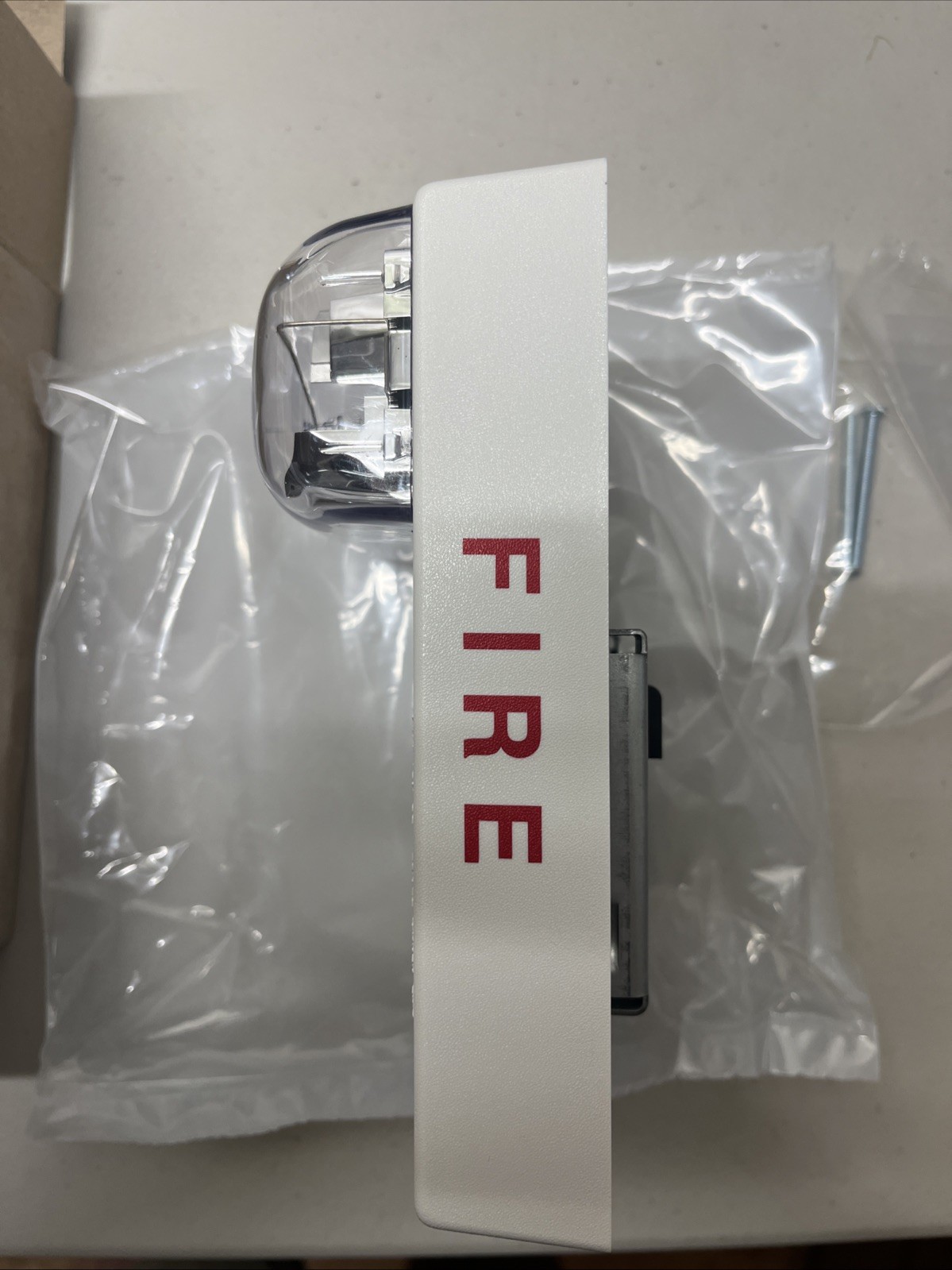 Simplex 4906-9130 Ceiling Horn Strobe – White